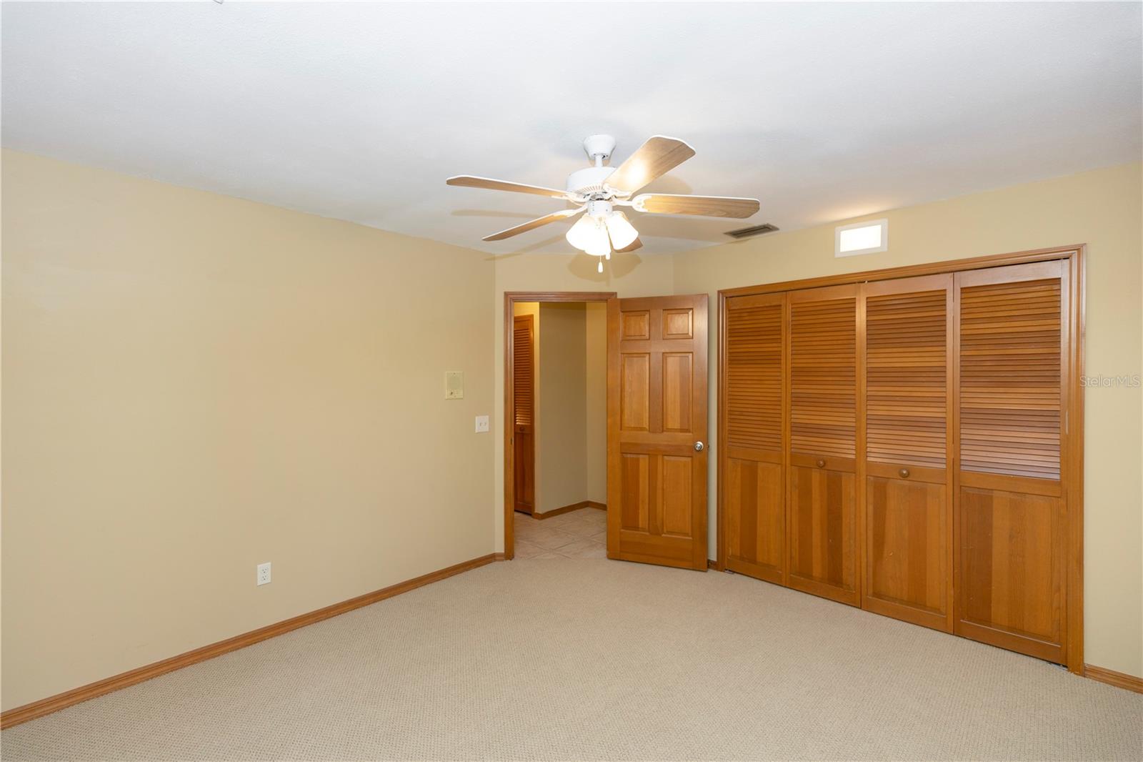 68 SPRING LAKE DR