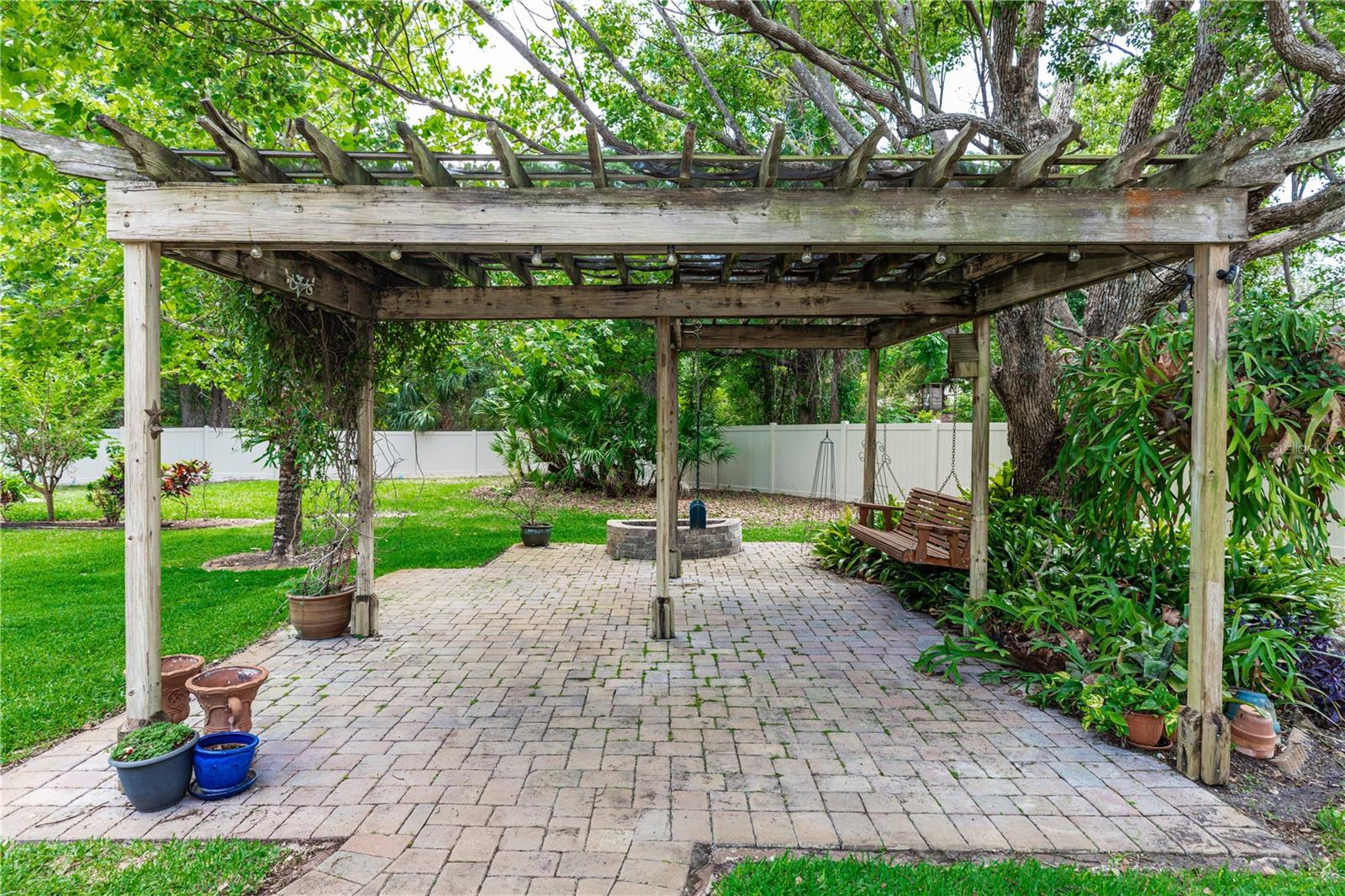 68 SPRING LAKE DR