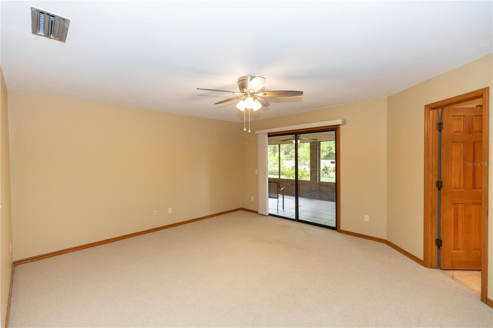 68 SPRING LAKE DR
