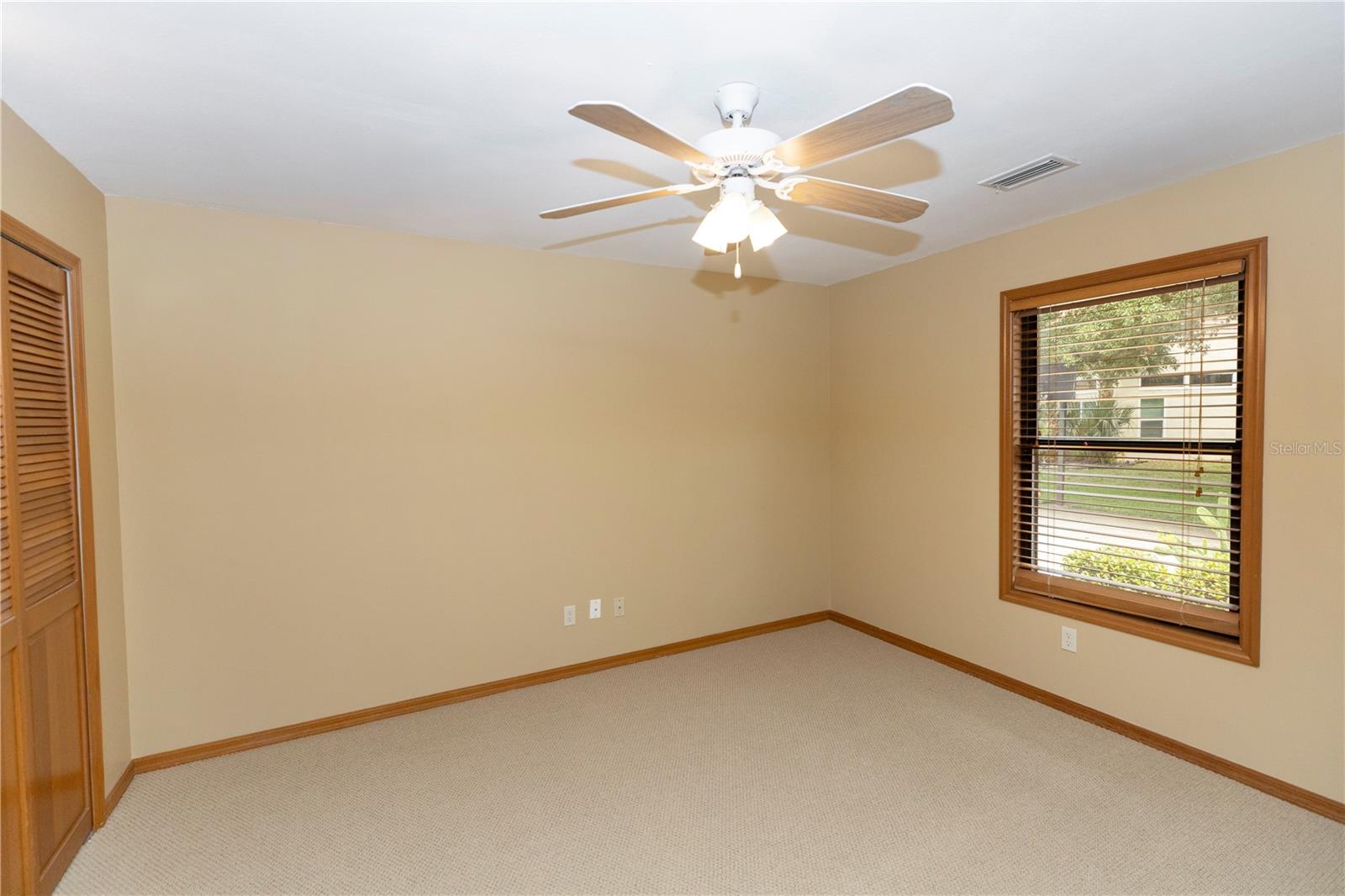 68 SPRING LAKE DR