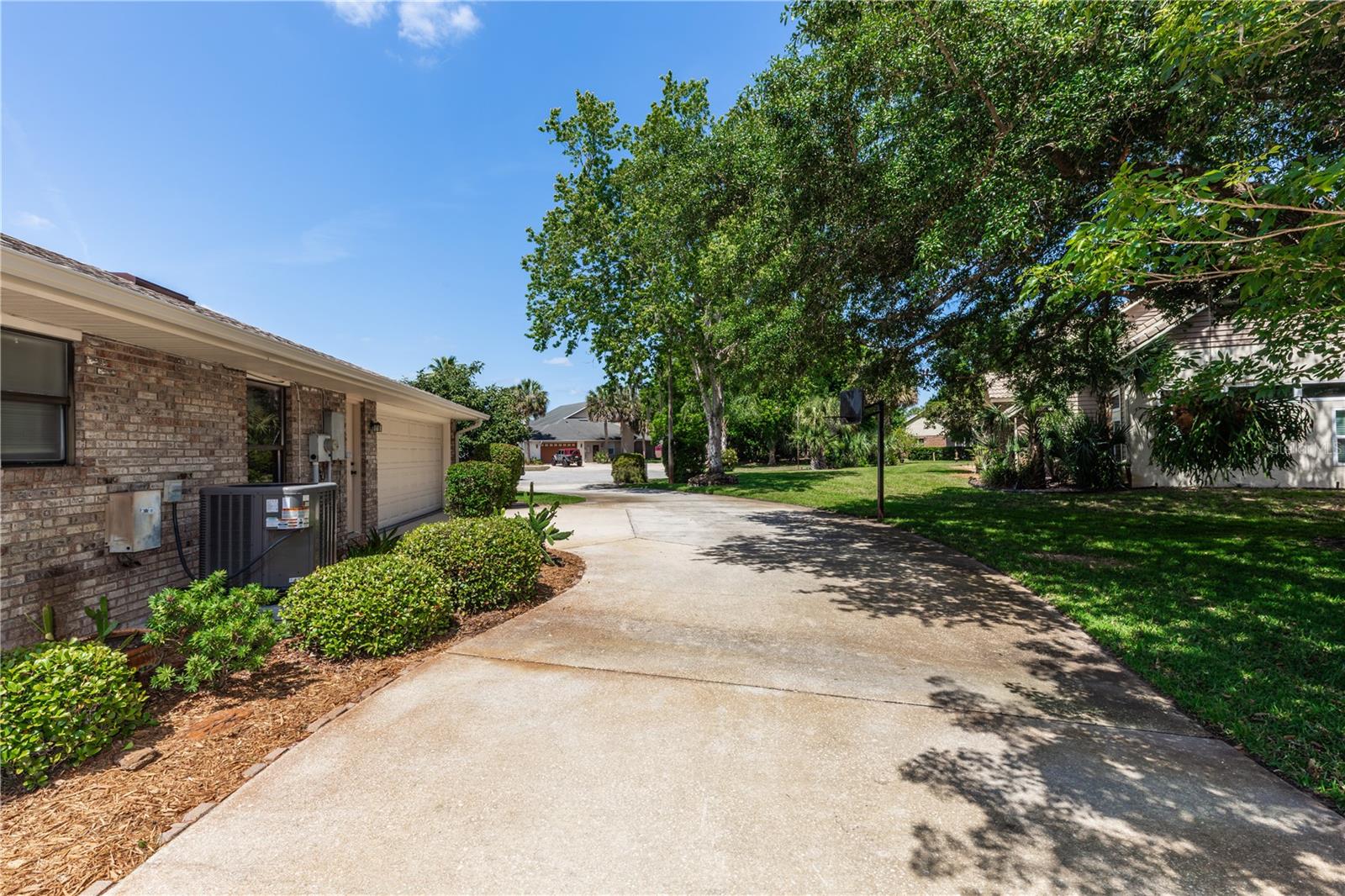68 SPRING LAKE DR