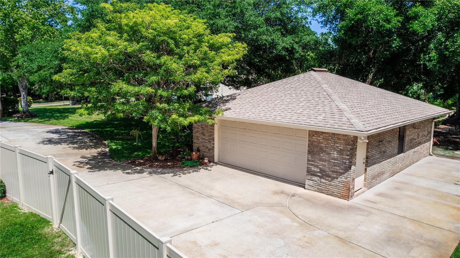 68 SPRING LAKE DR