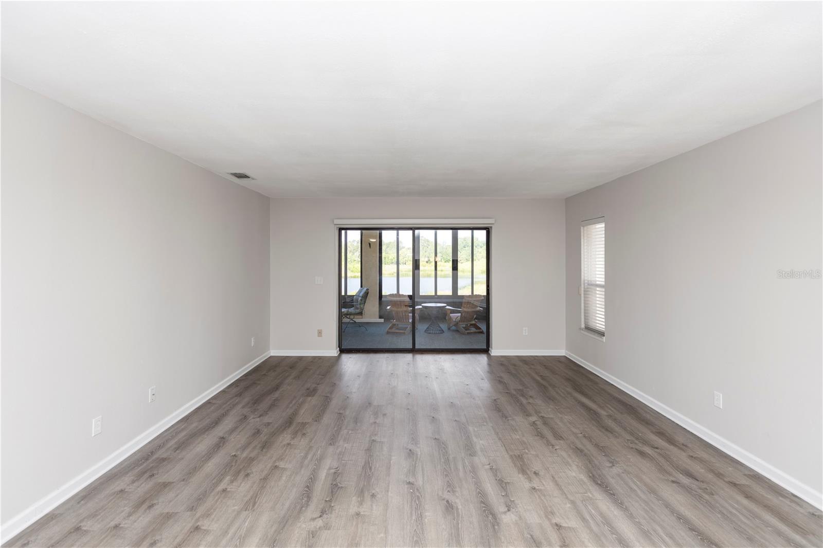 576 BELLTOWER AVE #100