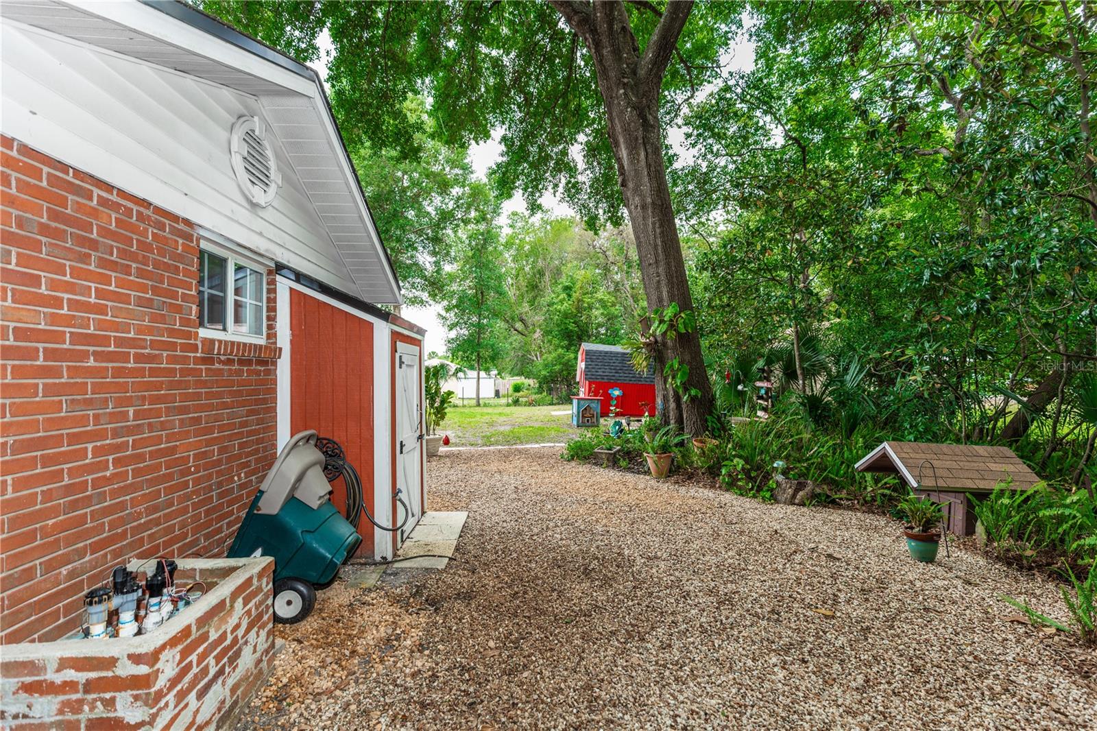 20 MONROE AVE