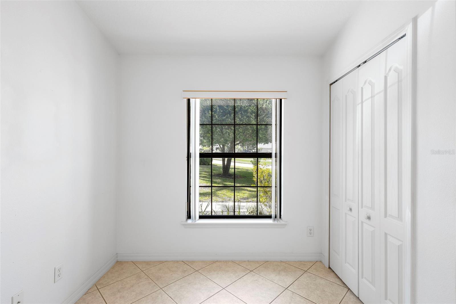 1120 W GLEN FALLS RD