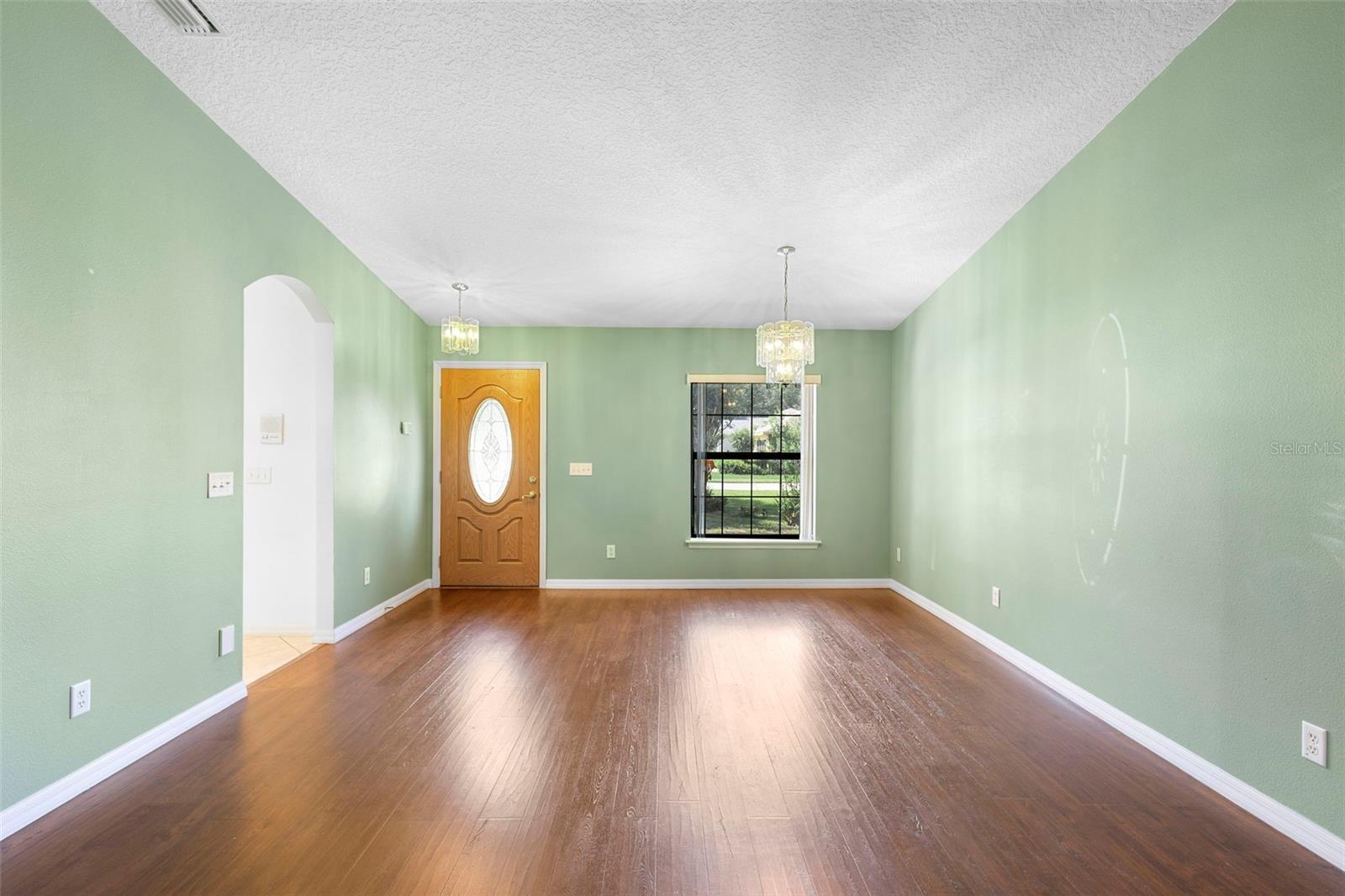 1120 W GLEN FALLS RD