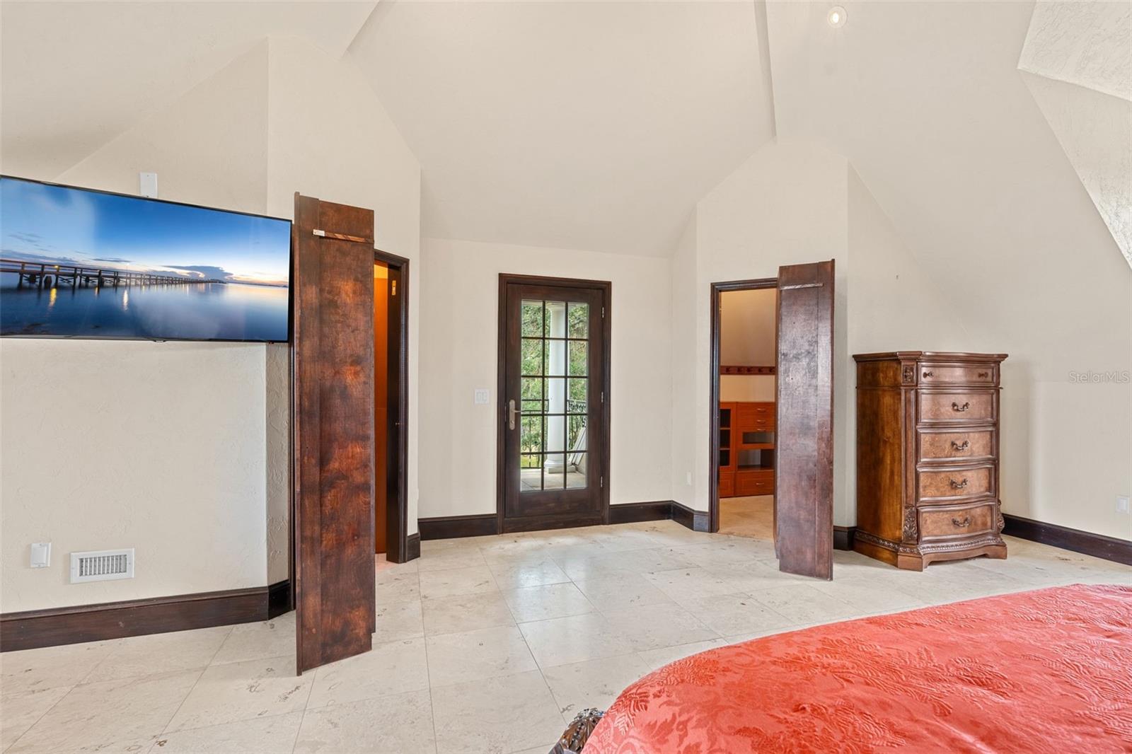 5366 N LAKE FARMS RD