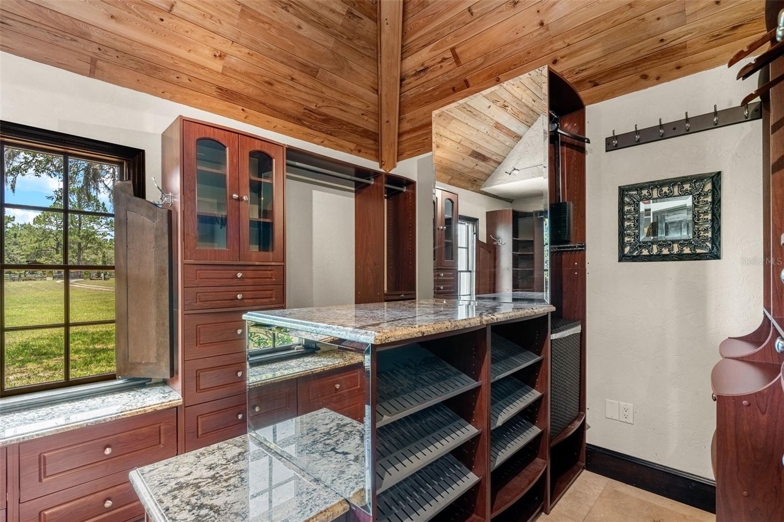 5366 N LAKE FARMS RD