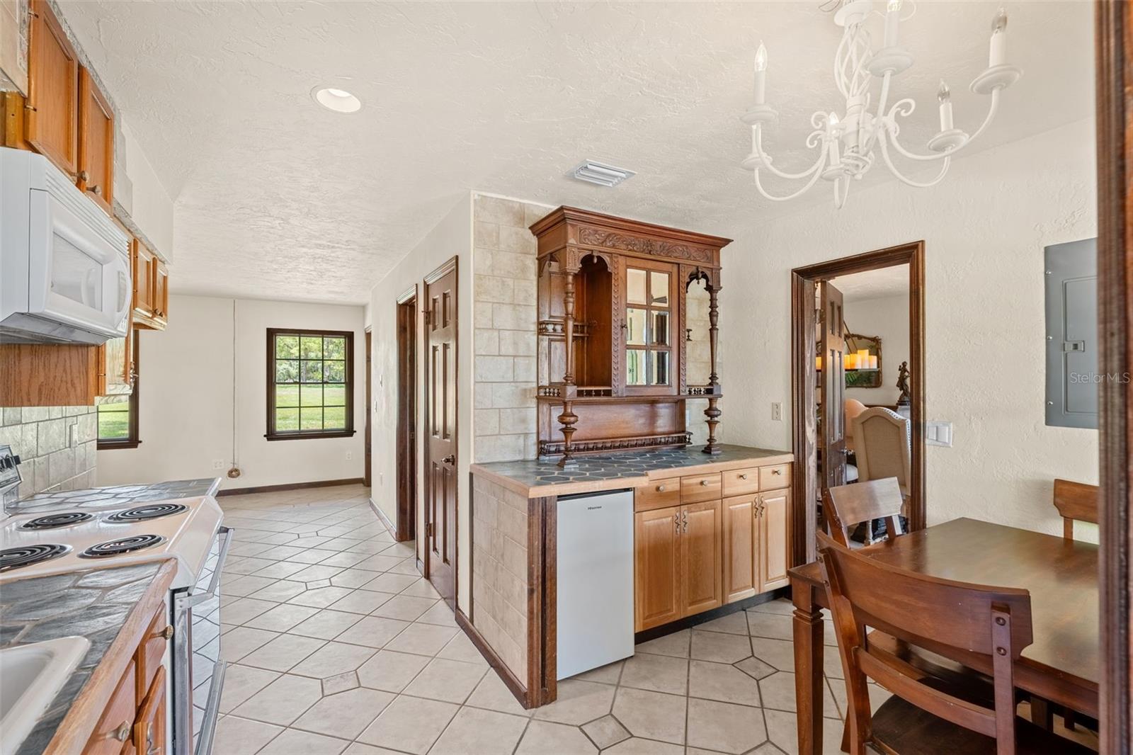 5366 N LAKE FARMS RD