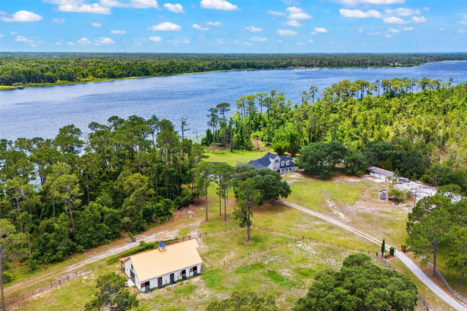 5366 N LAKE FARMS RD