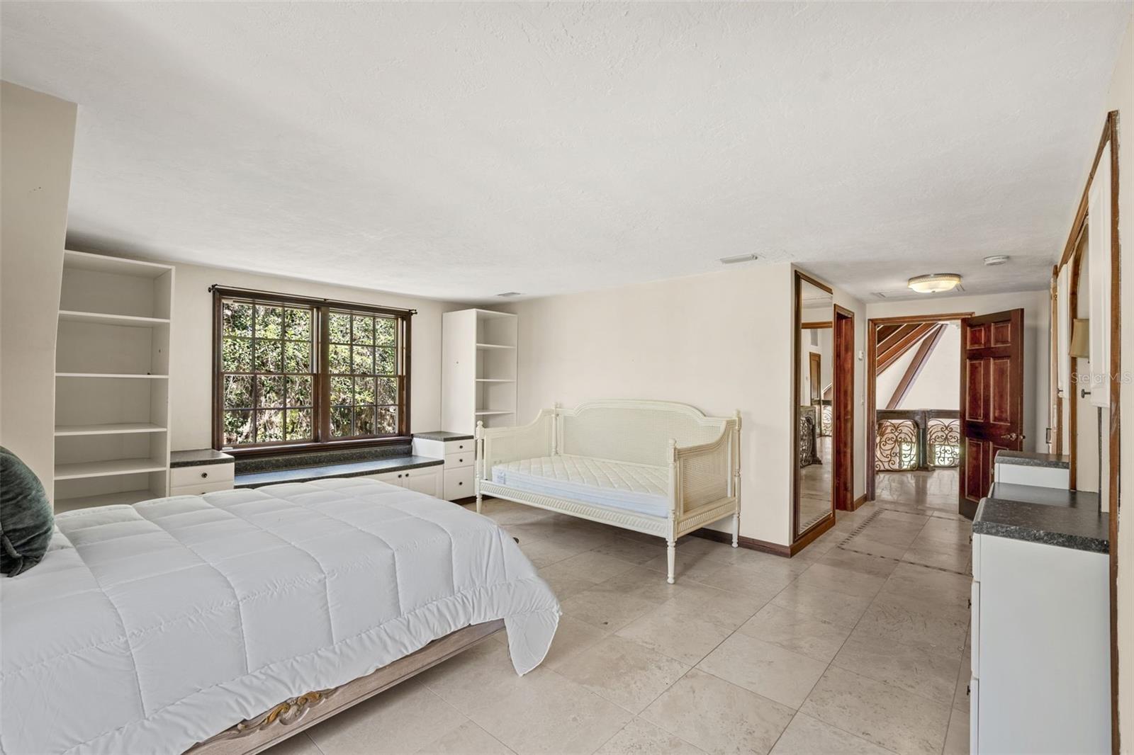 5366 N LAKE FARMS RD