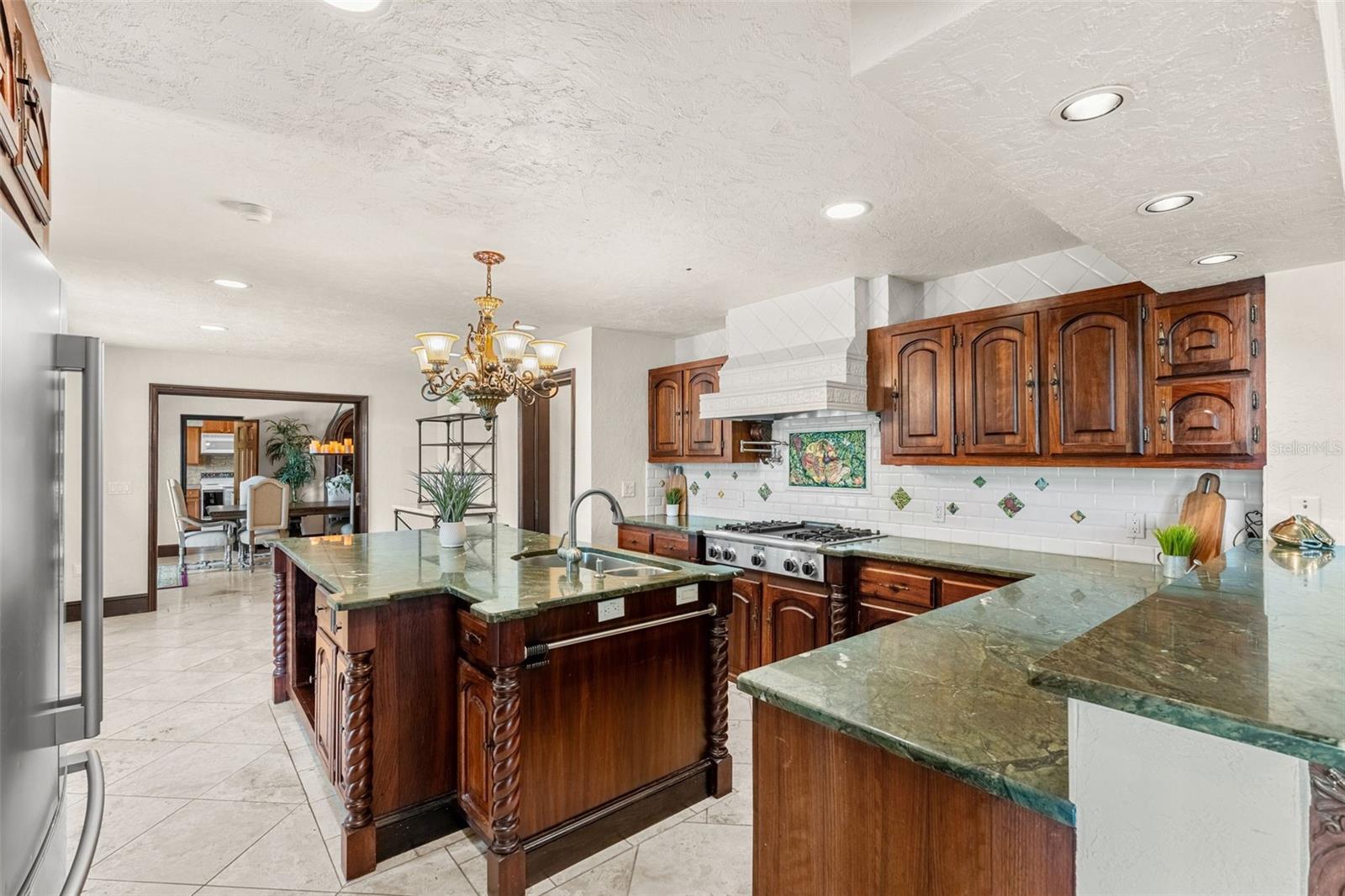 5366 N LAKE FARMS RD