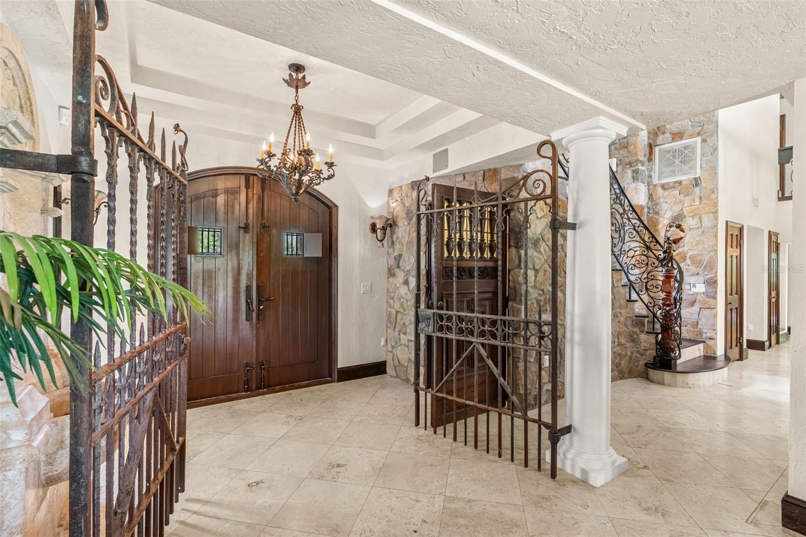 5366 N LAKE FARMS RD