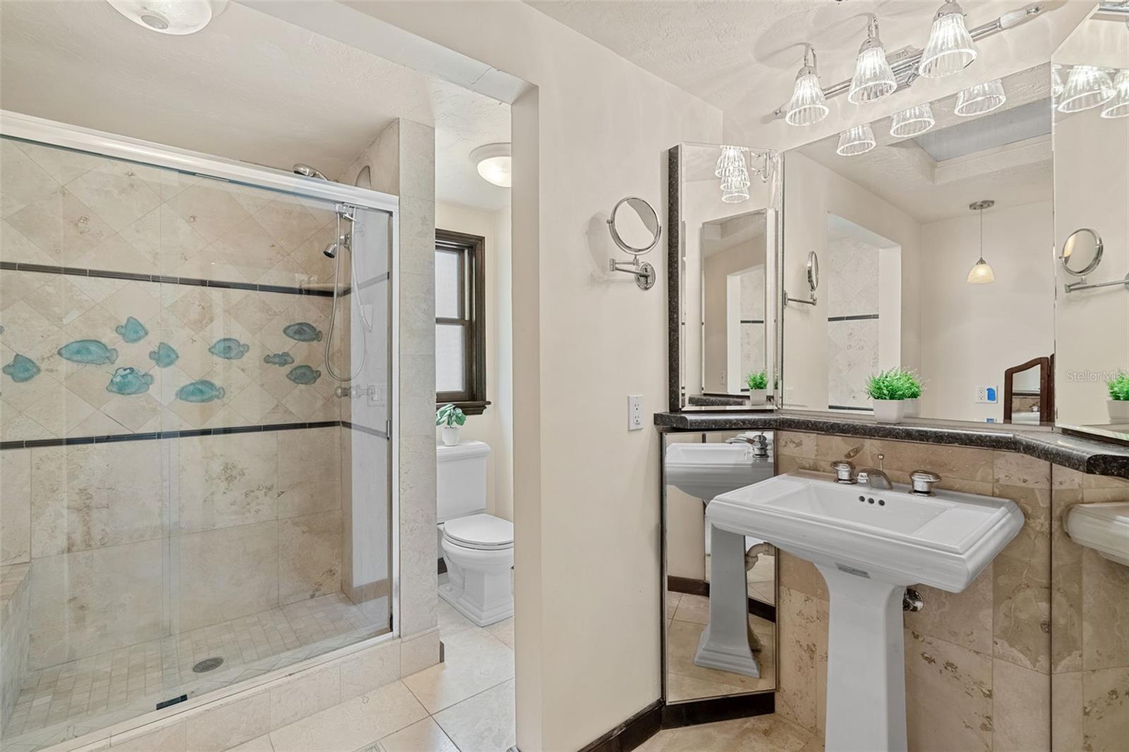 5366 N LAKE FARMS RD