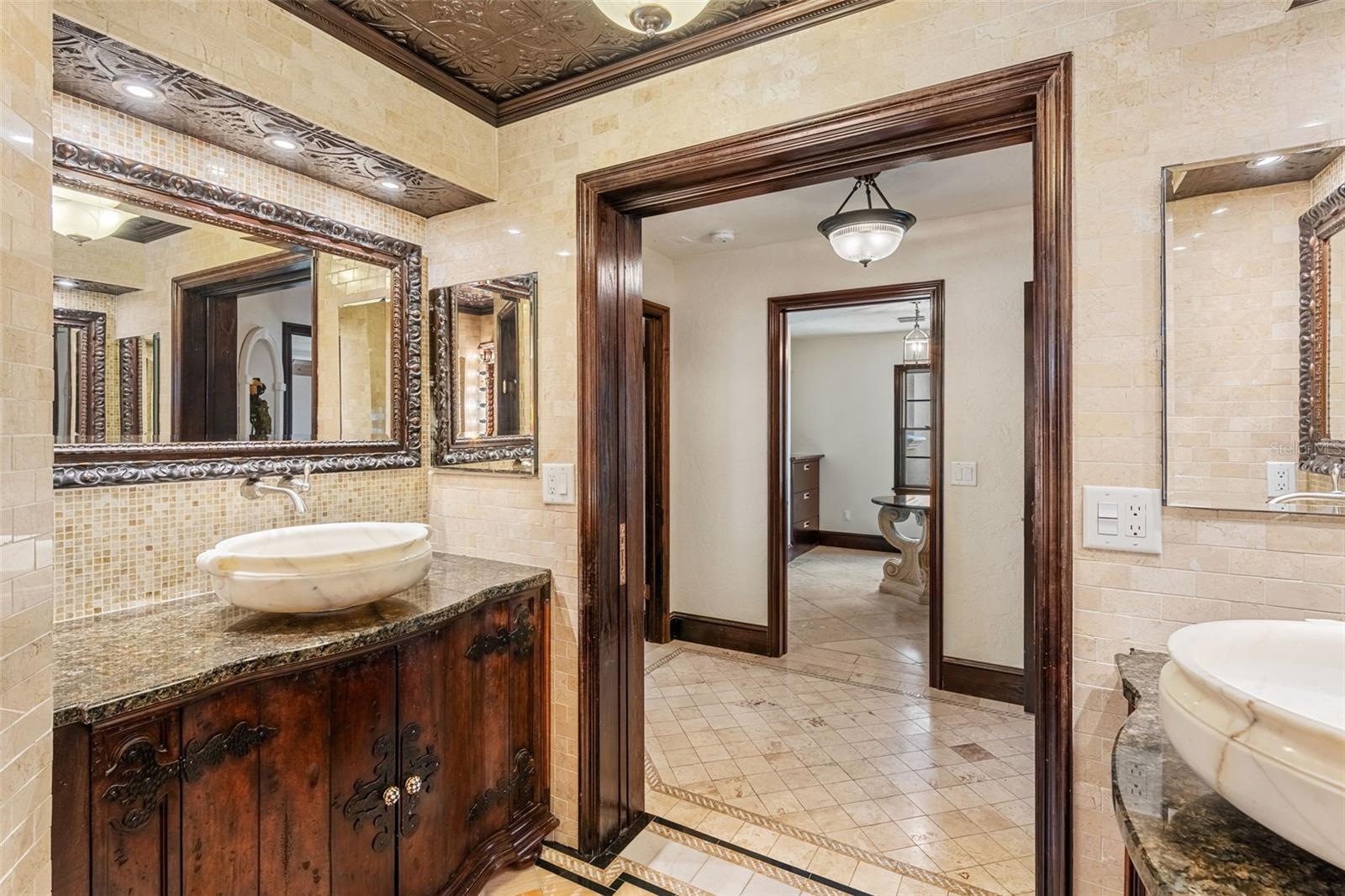 5366 N LAKE FARMS RD