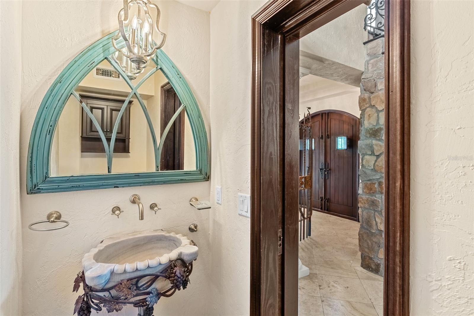 5366 N LAKE FARMS RD