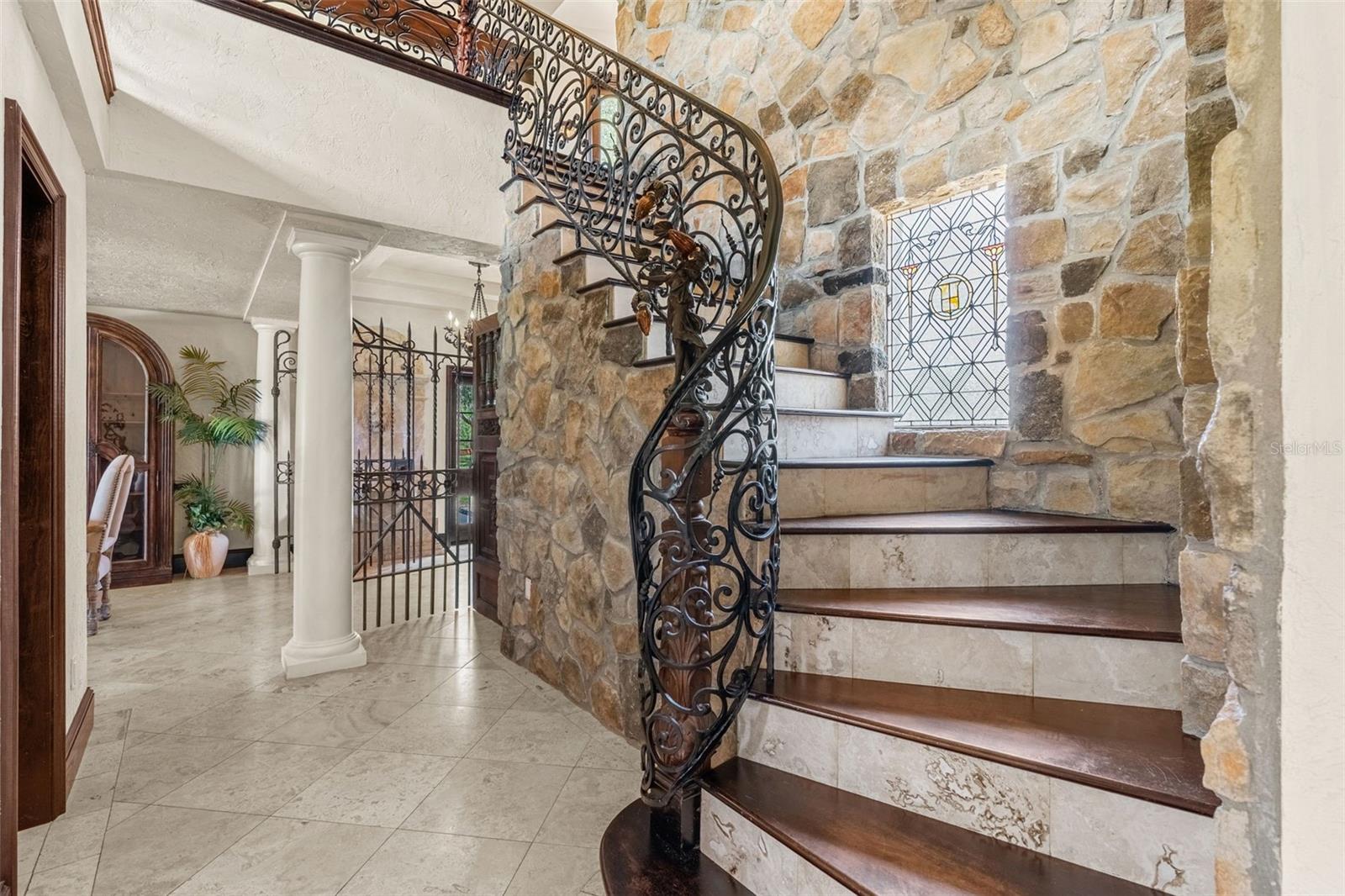 5366 N LAKE FARMS RD