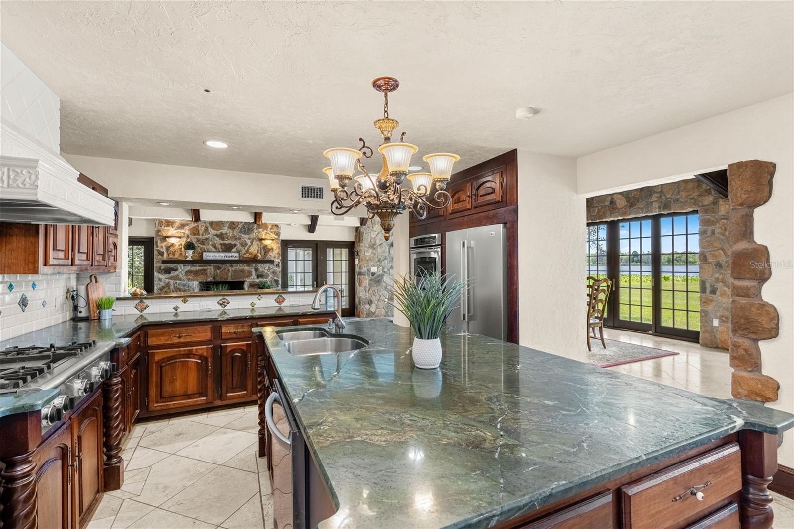 5366 N LAKE FARMS RD