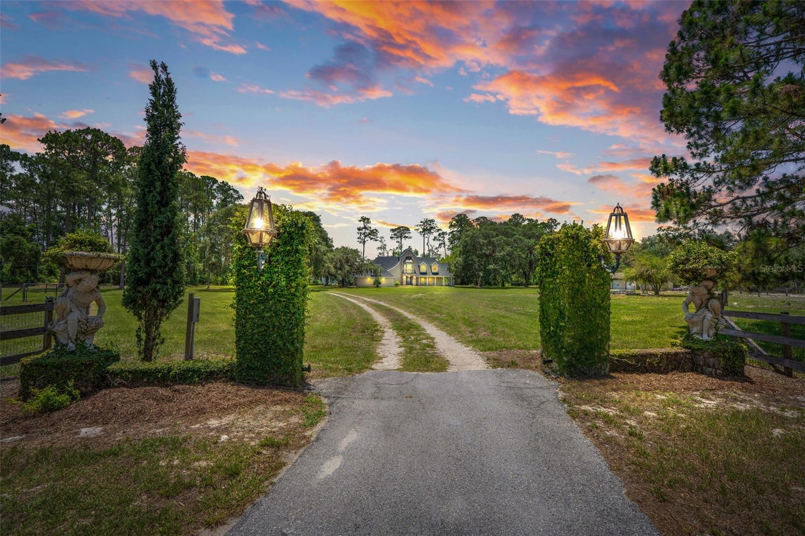 5366 N LAKE FARMS RD