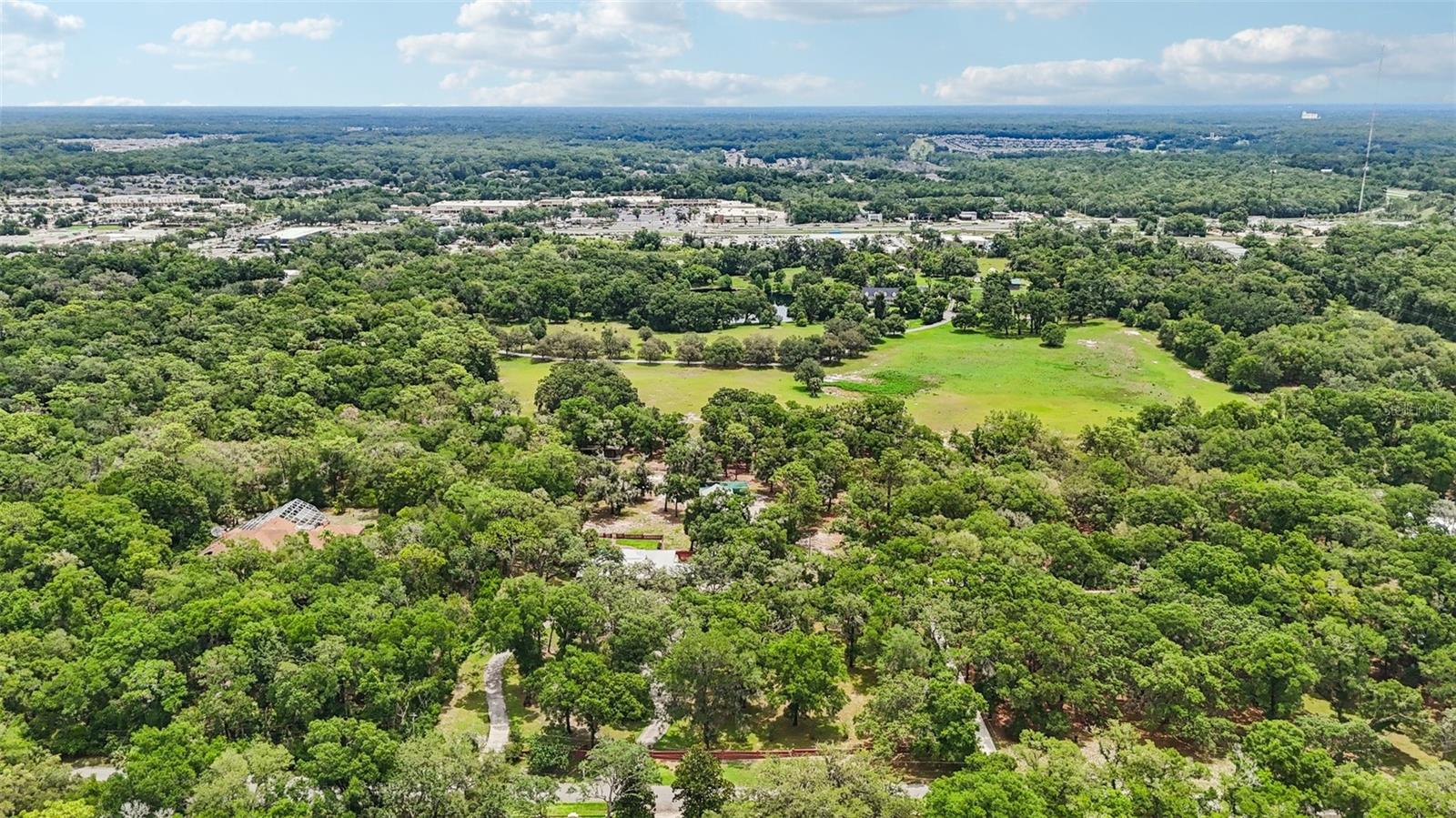 2221 OAK HILL DR