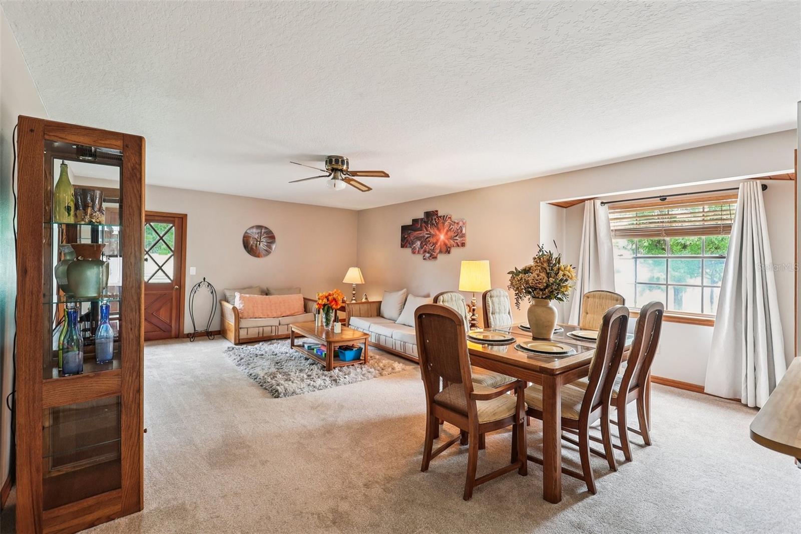 2221 OAK HILL DR