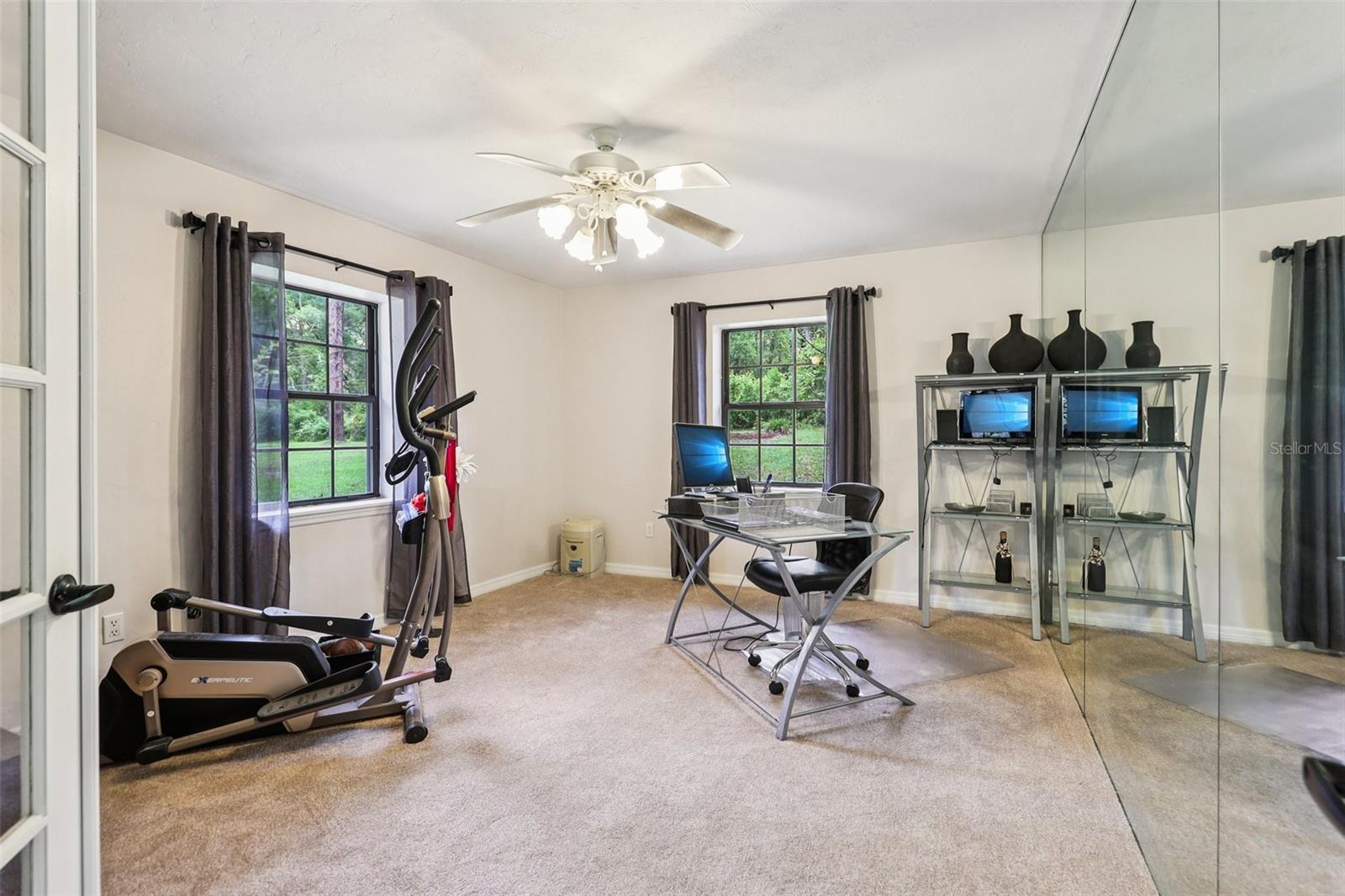 2221 OAK HILL DR