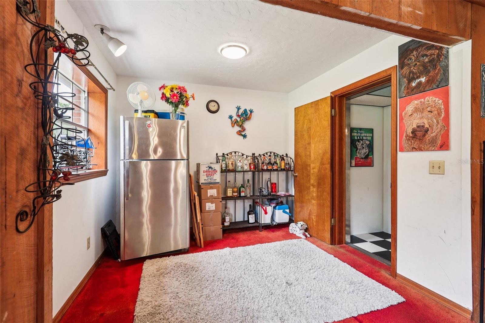 2221 OAK HILL DR
