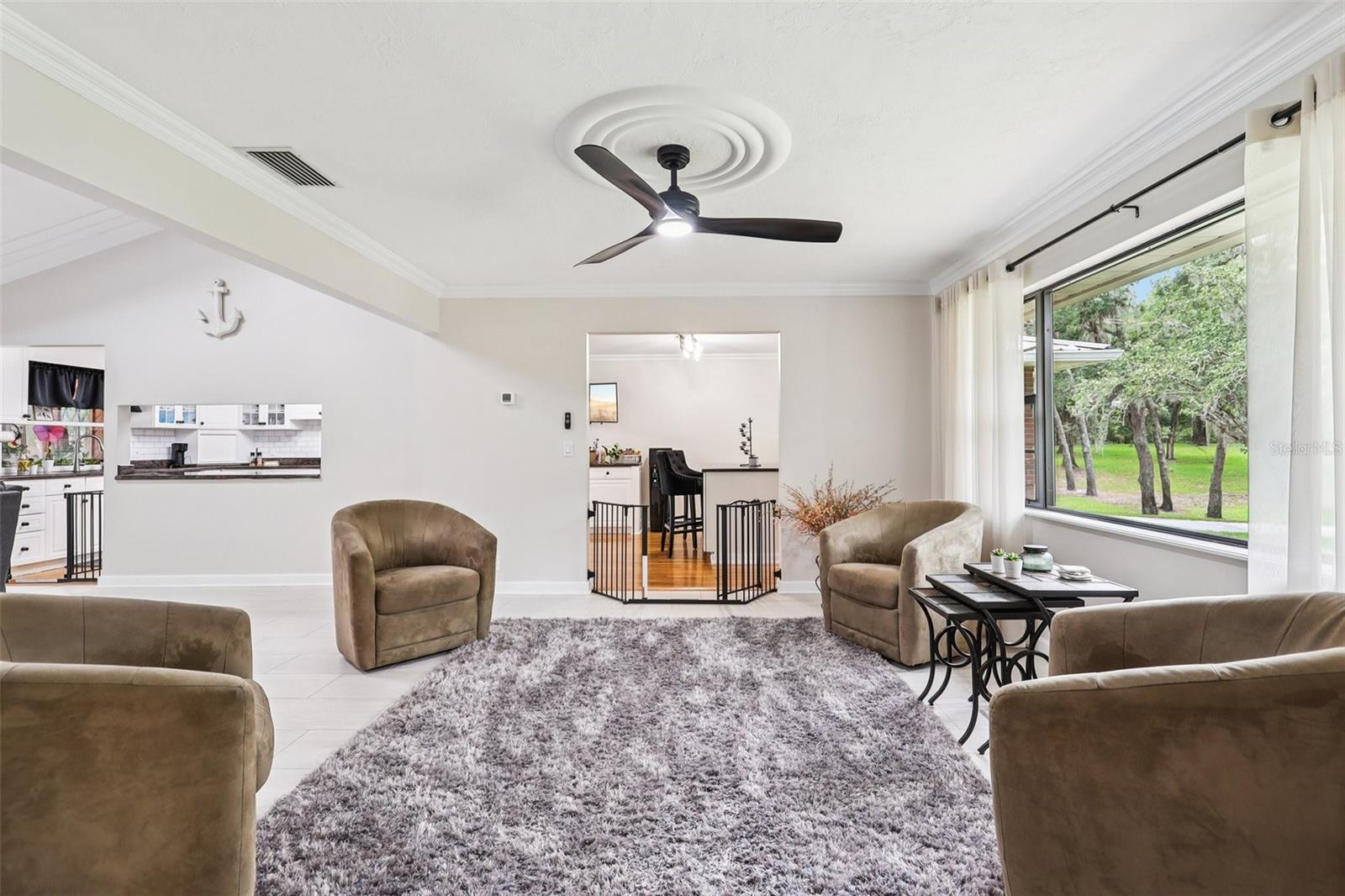 2221 OAK HILL DR