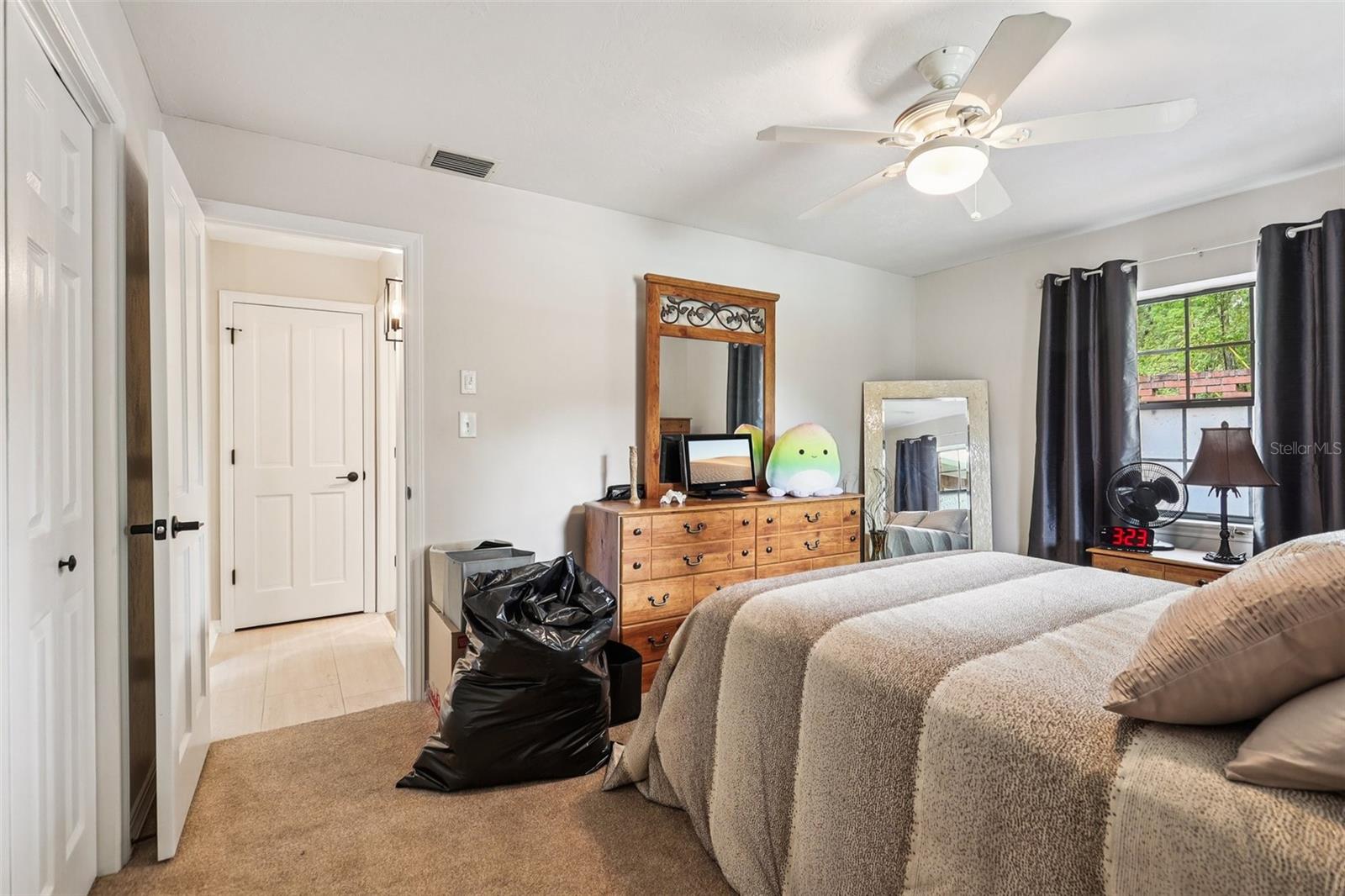 2221 OAK HILL DR