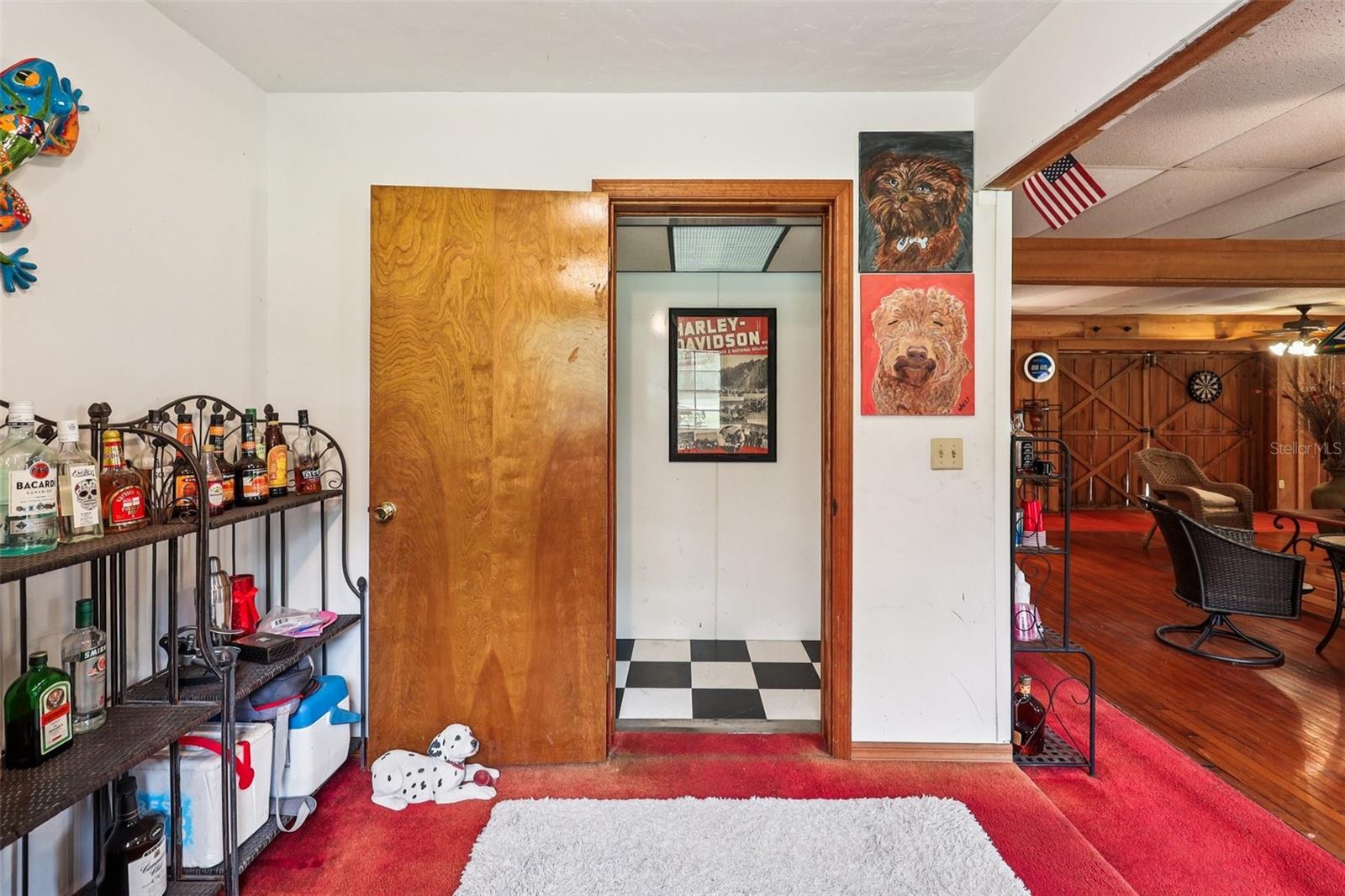 2221 OAK HILL DR