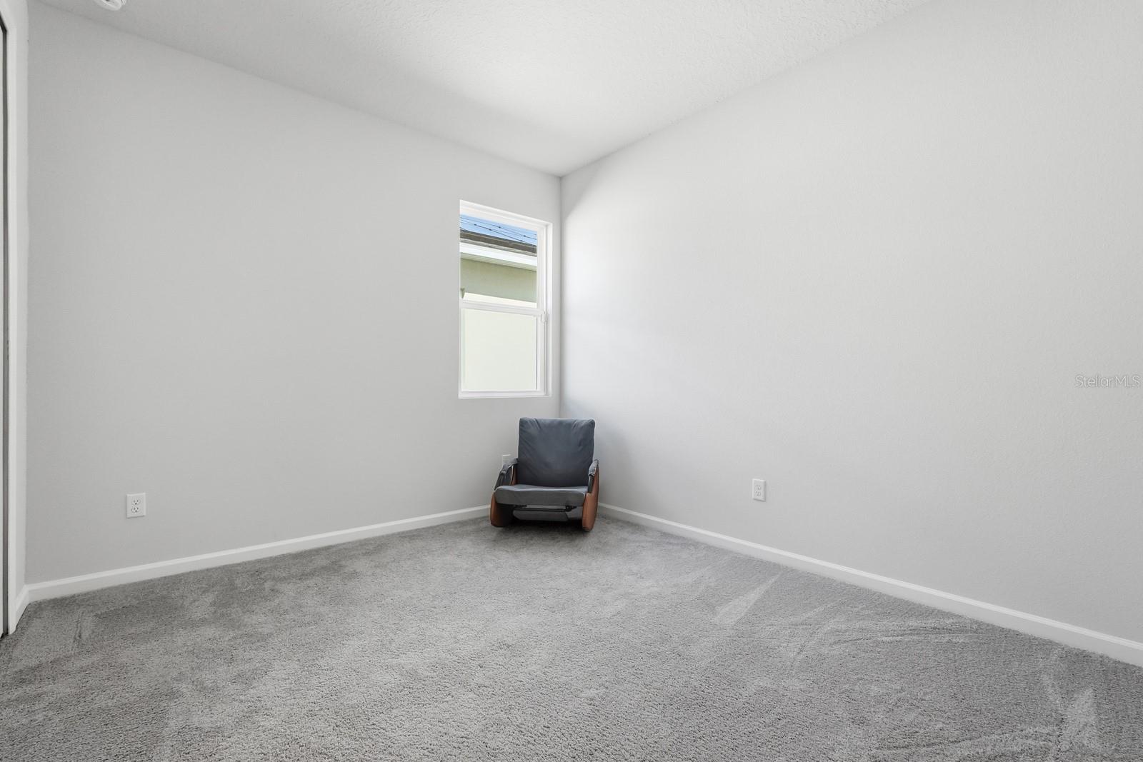 1002 RIVER FALLS CIR