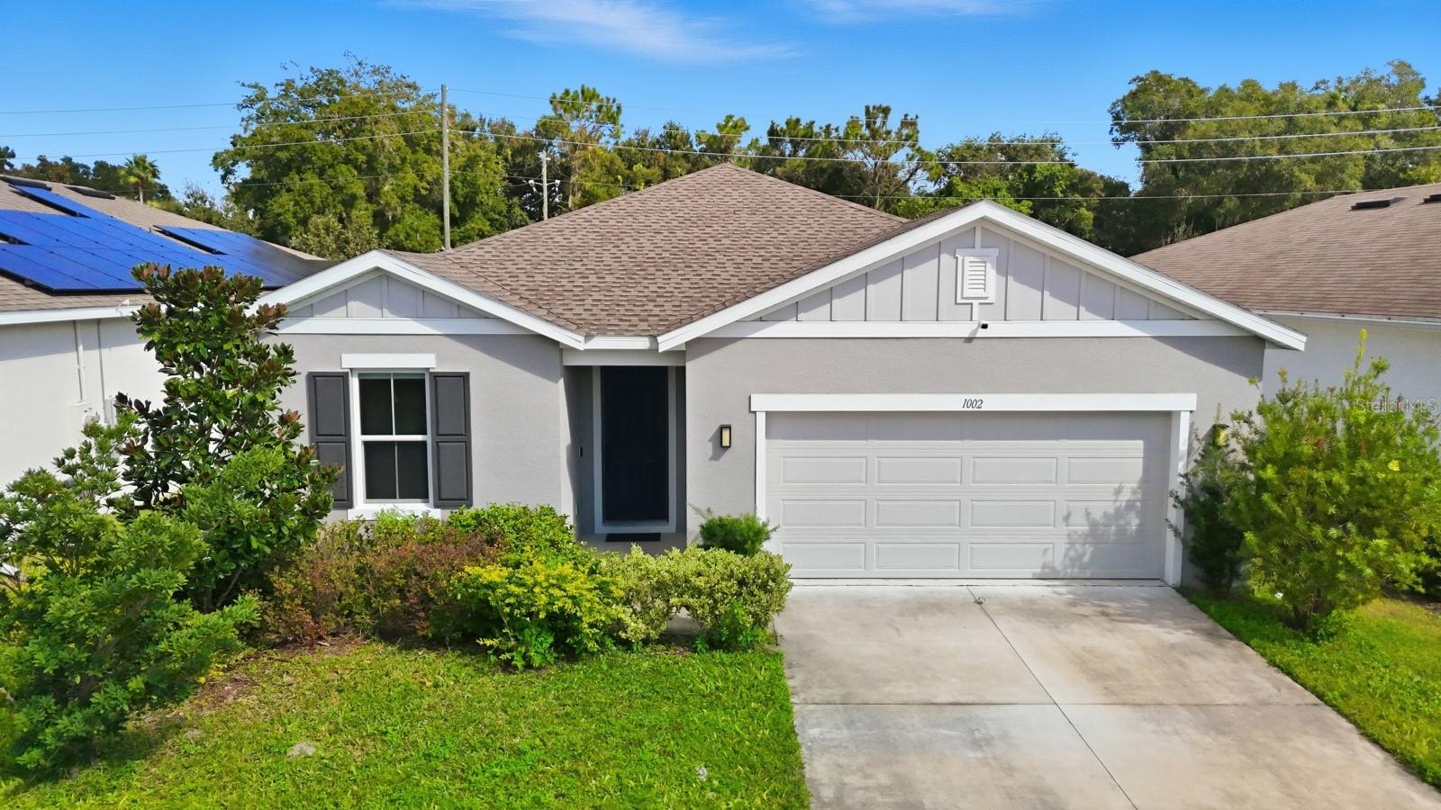 1002 RIVER FALLS CIR