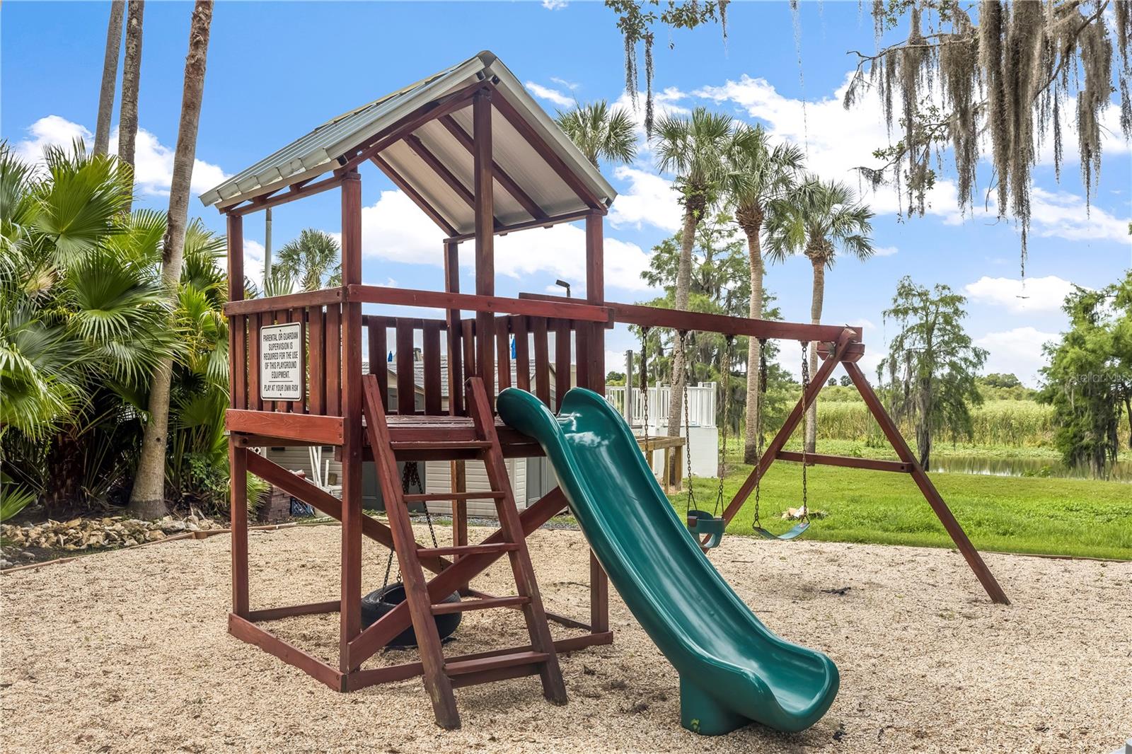 275 BAYOU CIR