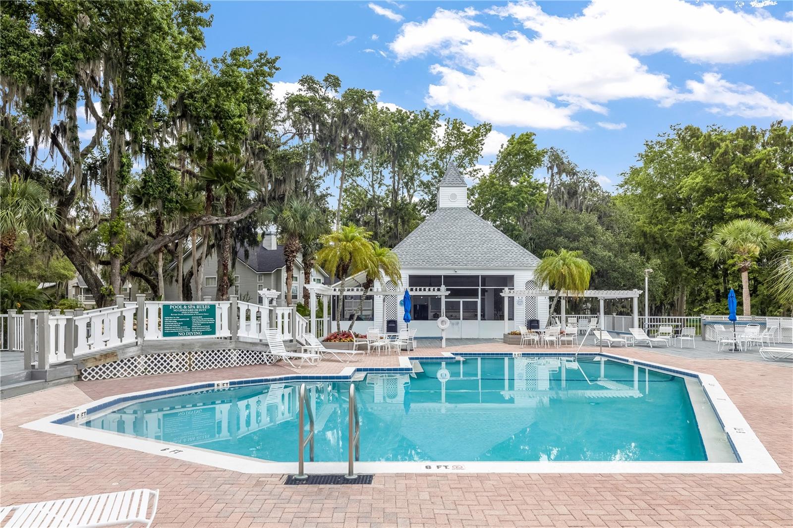 275 BAYOU CIR