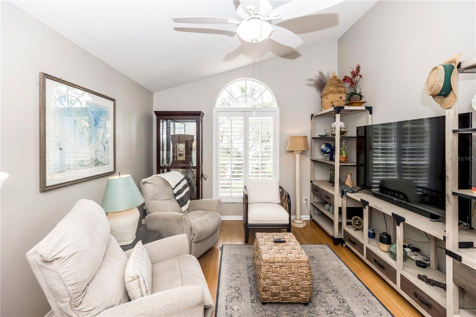 275 BAYOU CIR