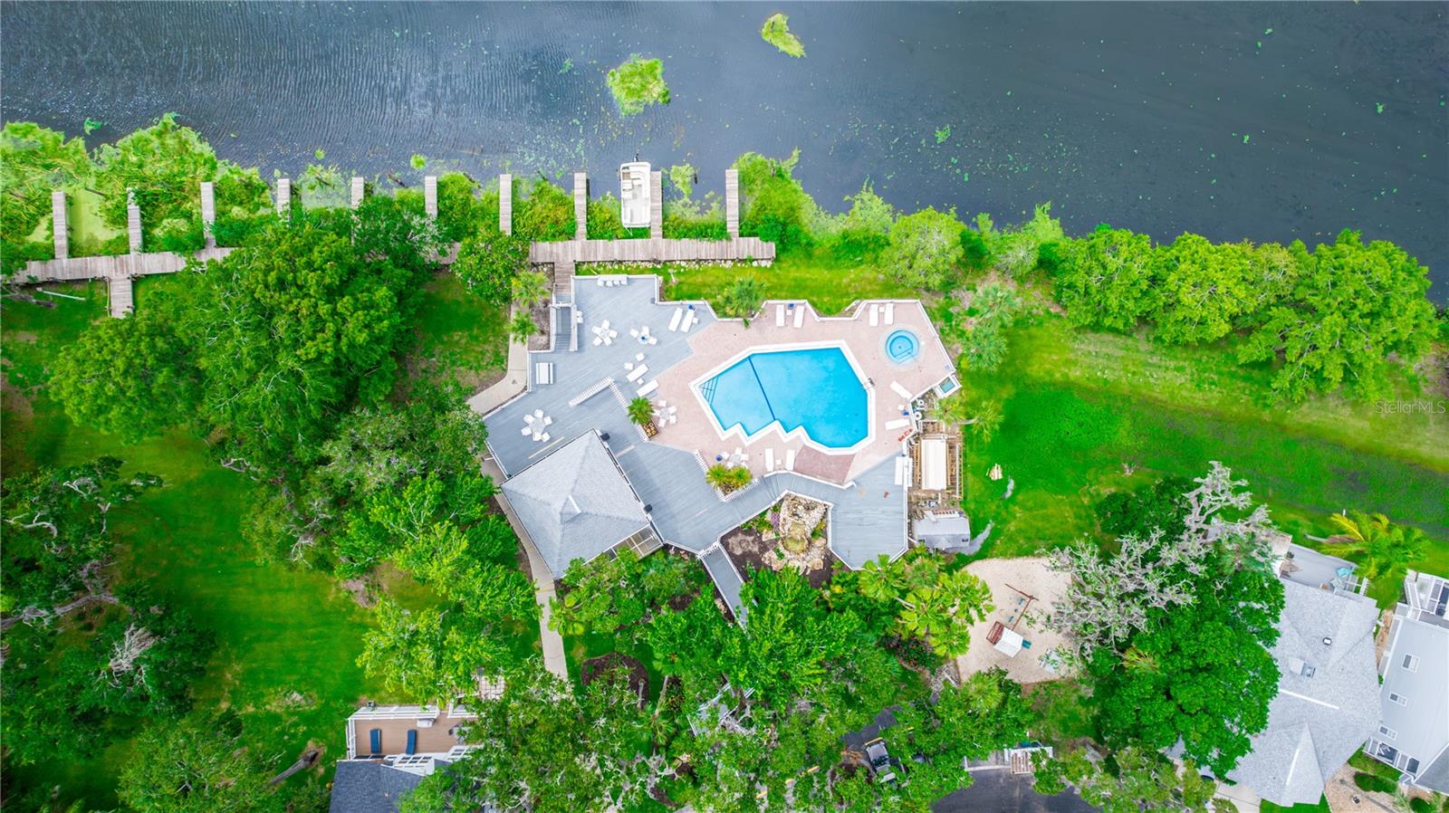 275 BAYOU CIR