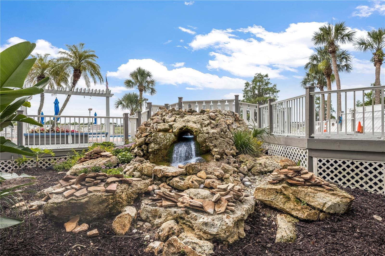 275 BAYOU CIR