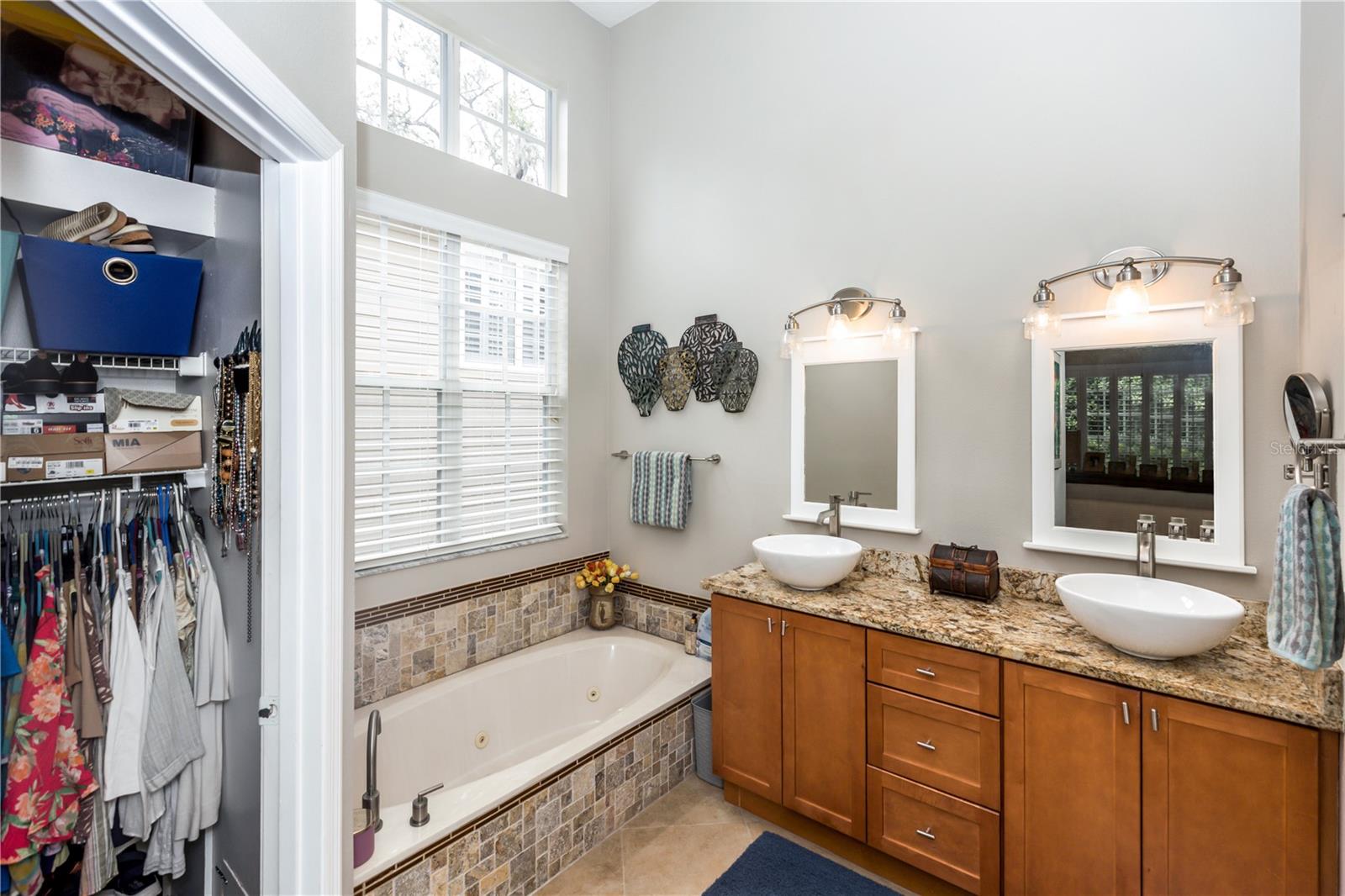 275 BAYOU CIR