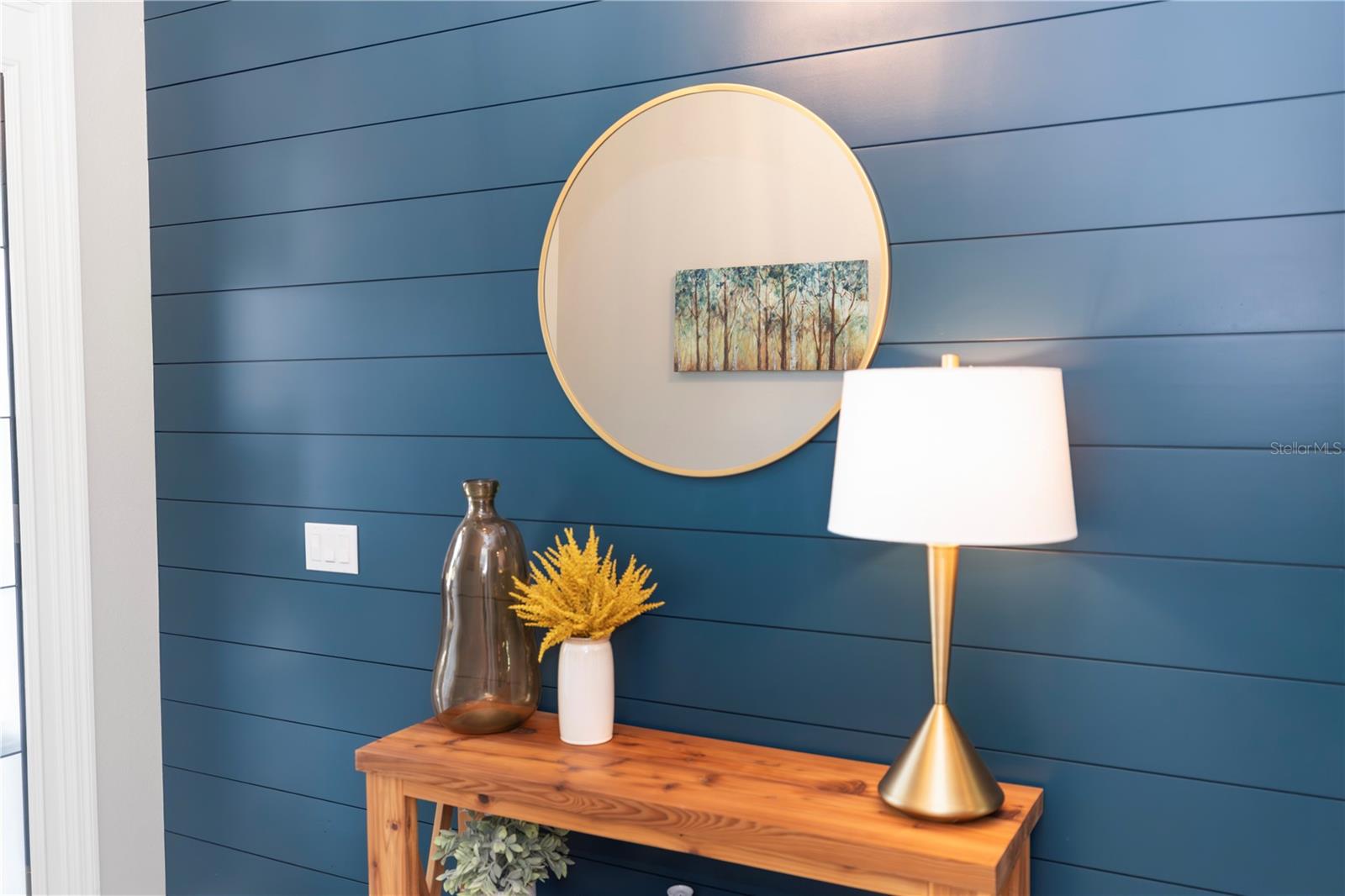 1227 VICTORIA HILLS DR N