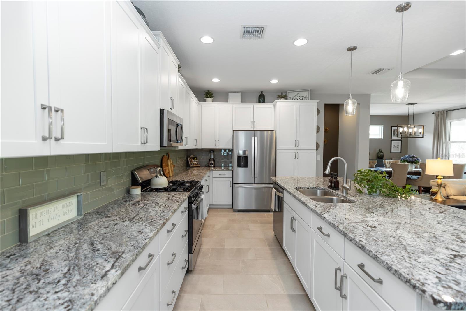 1227 VICTORIA HILLS DR N