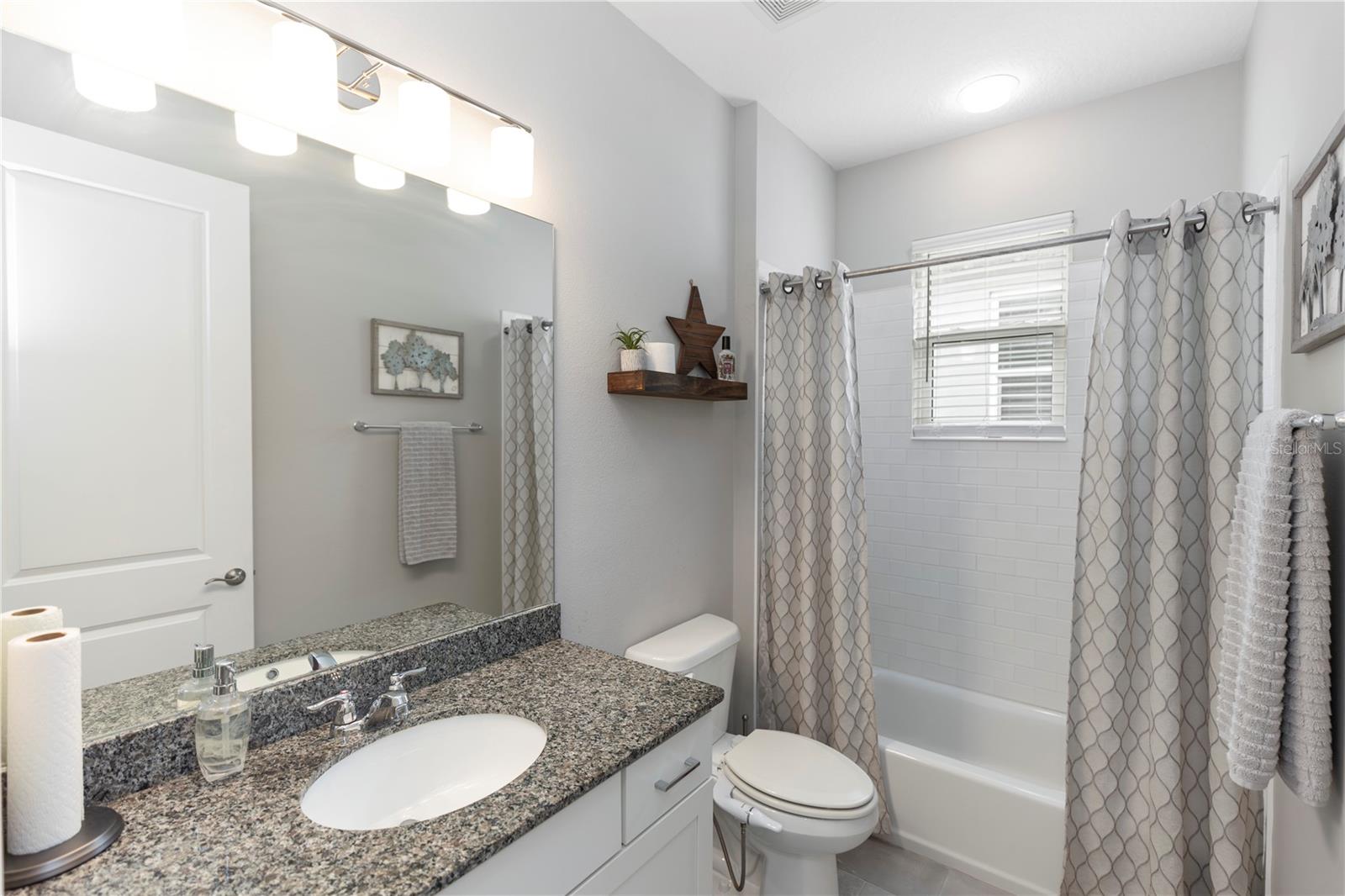 1227 VICTORIA HILLS DR N