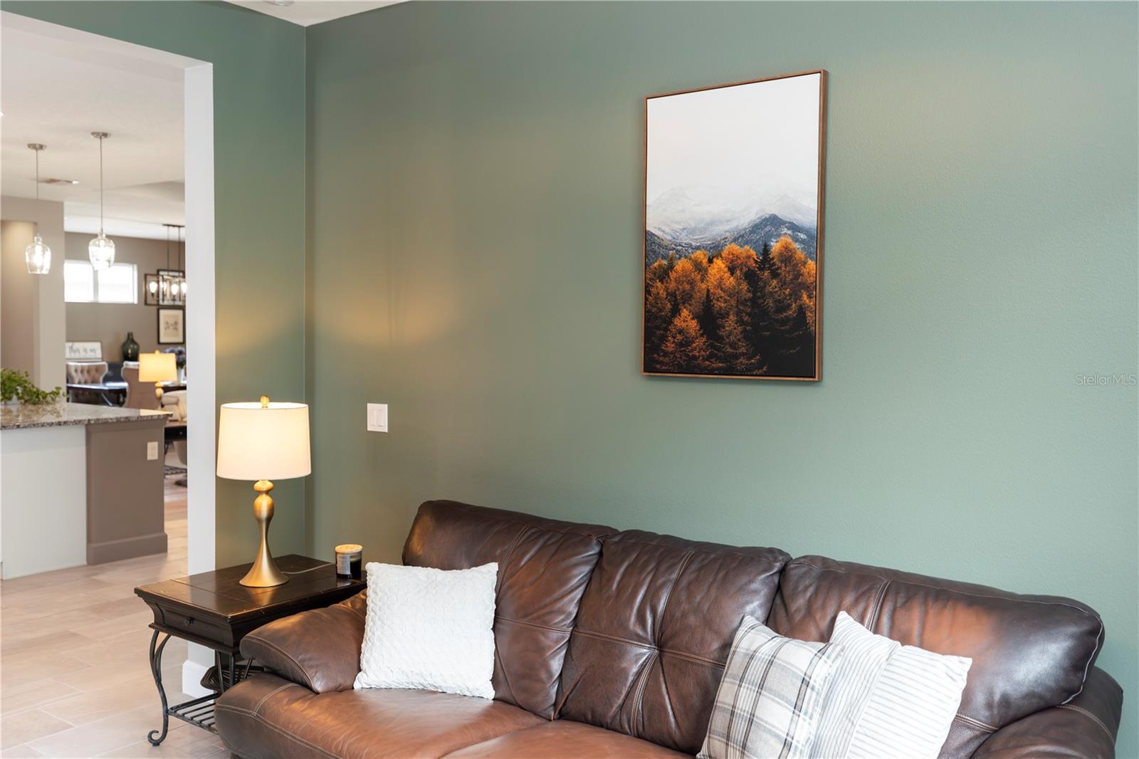 1227 VICTORIA HILLS DR N