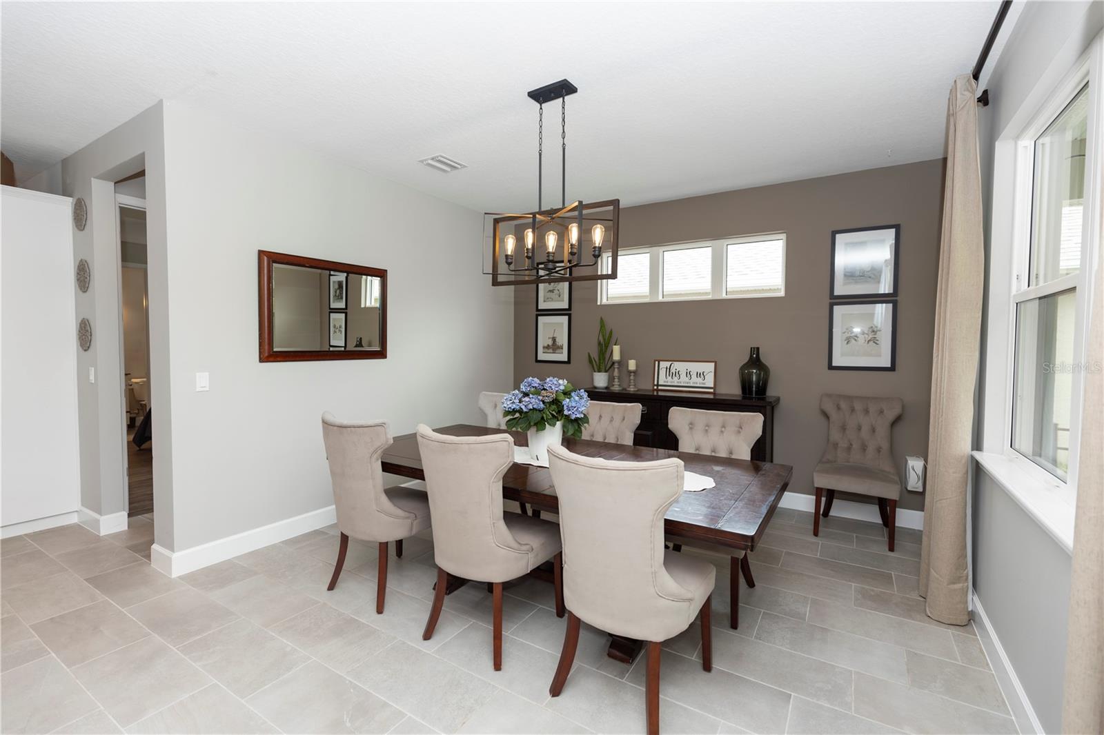 1227 VICTORIA HILLS DR N