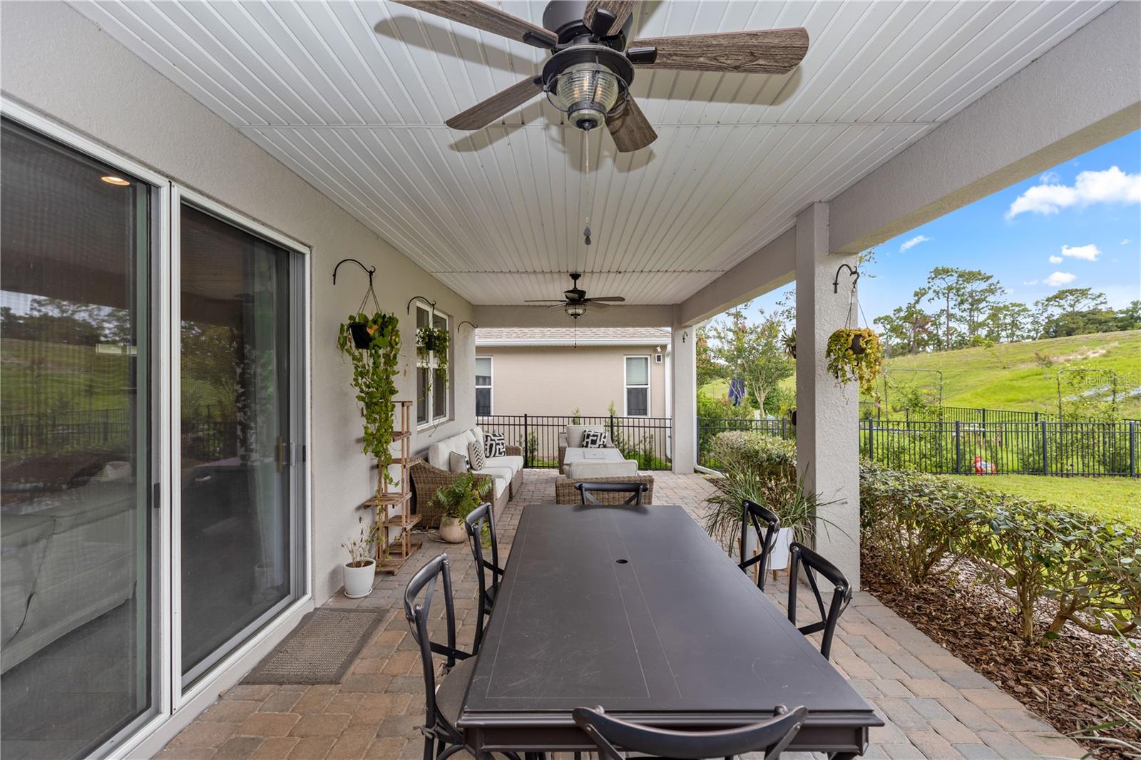 1227 VICTORIA HILLS DR N