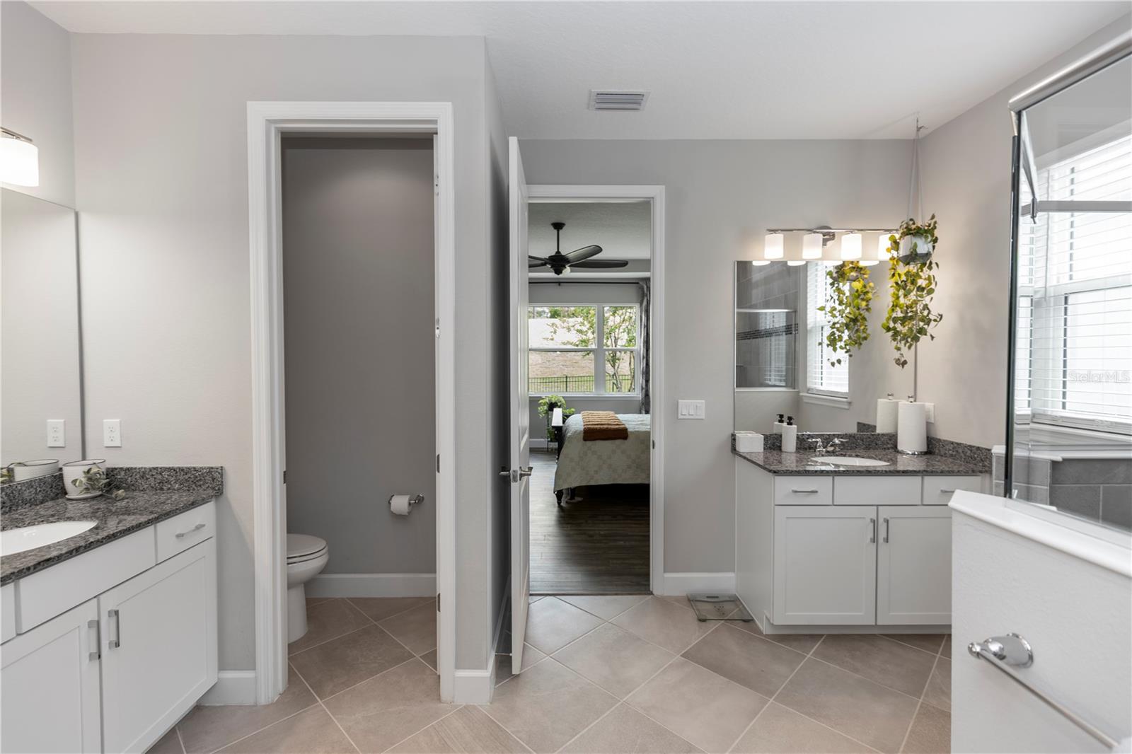 1227 VICTORIA HILLS DR N