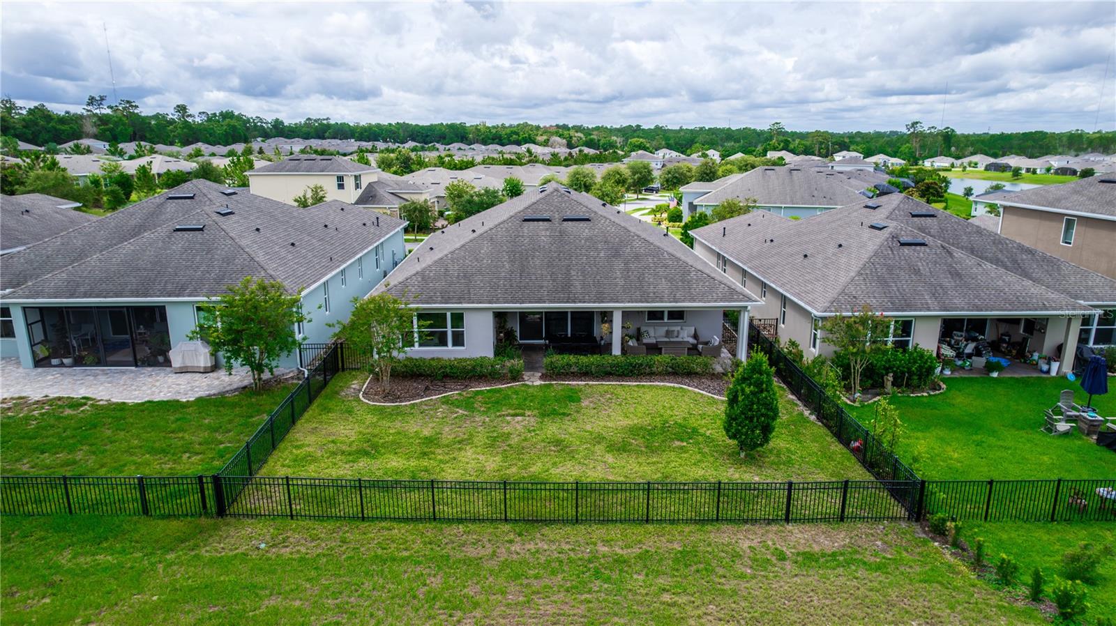 1227 VICTORIA HILLS DR N