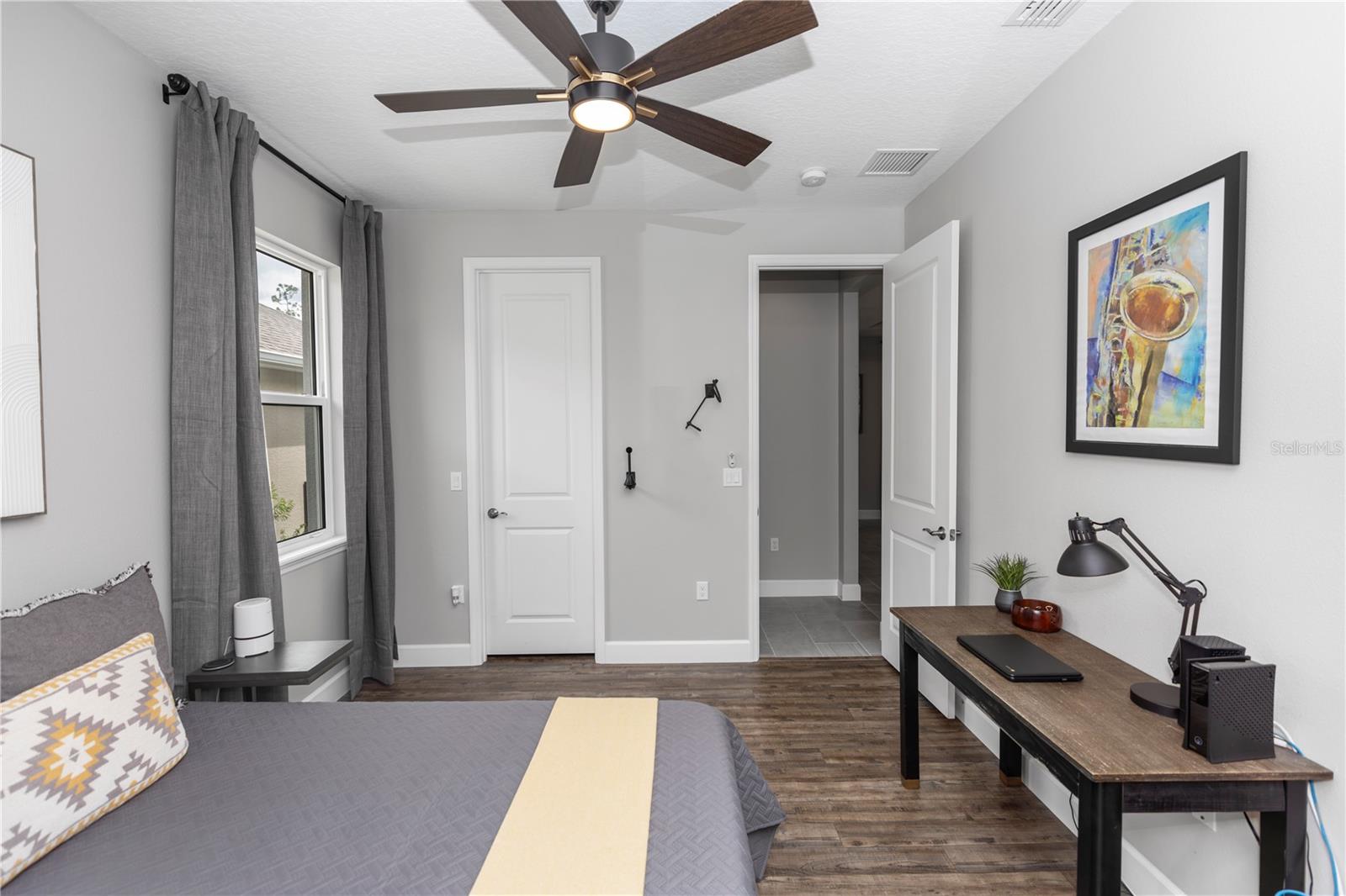 1227 VICTORIA HILLS DR N