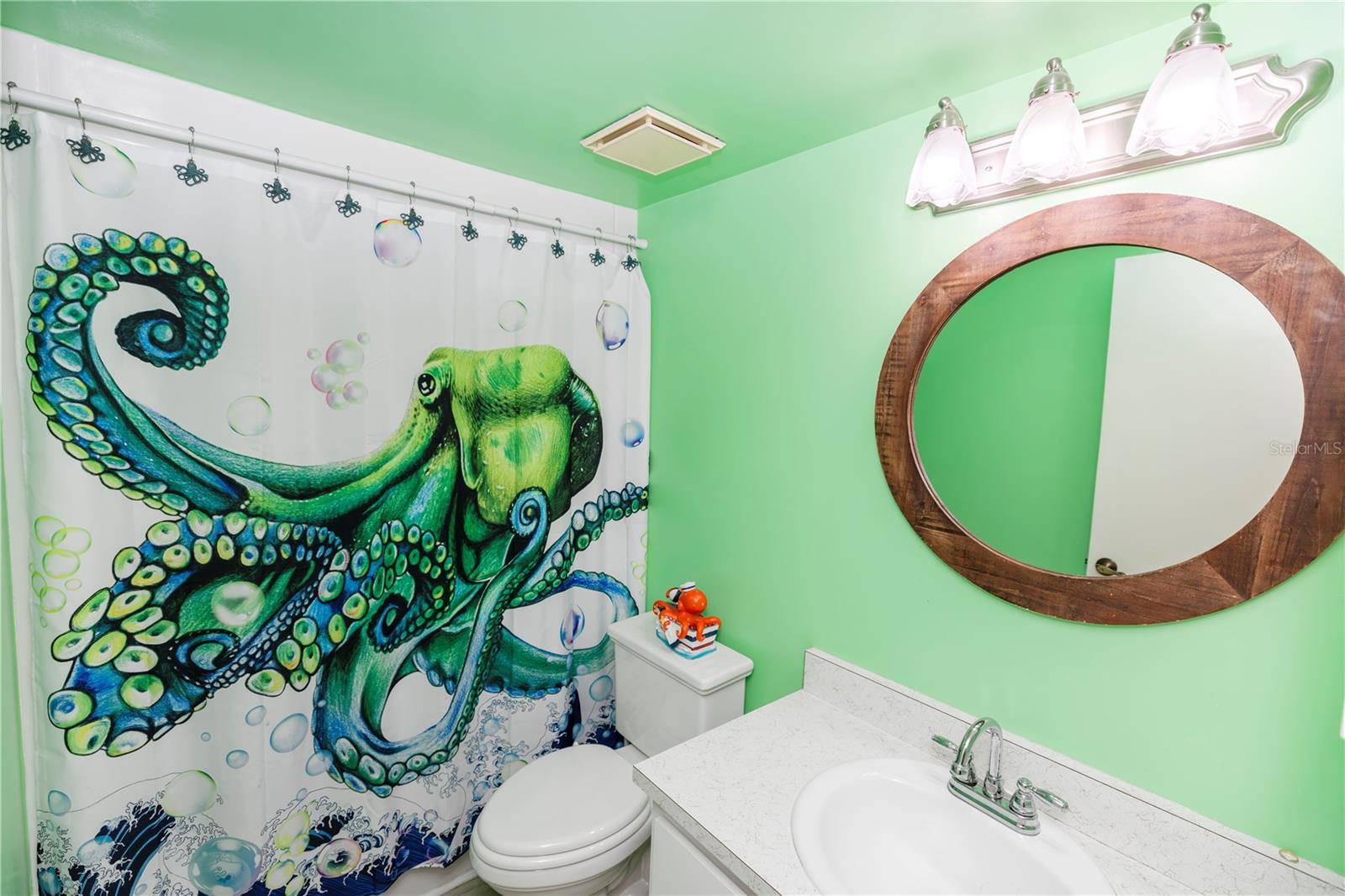 1232 HARBOUR POINT DR