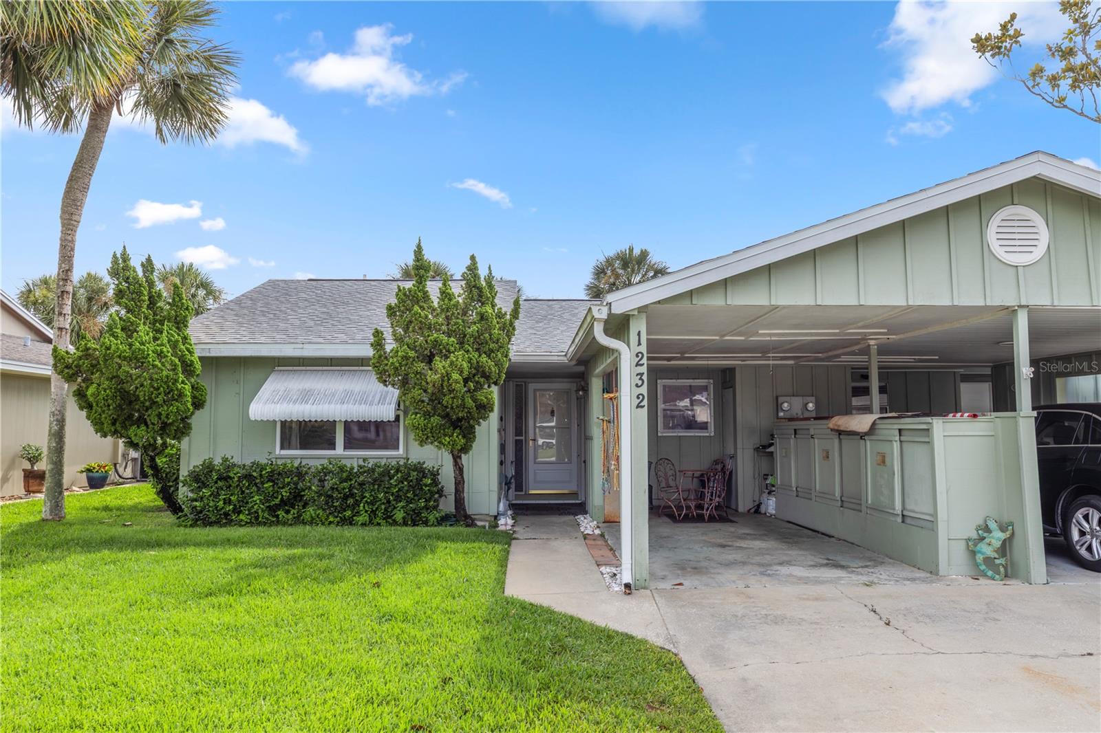 1232 HARBOUR POINT DR