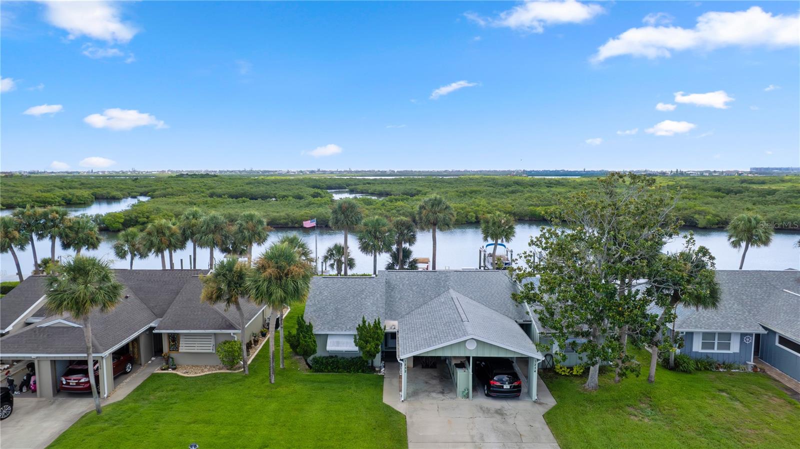 1232 HARBOUR POINT DR